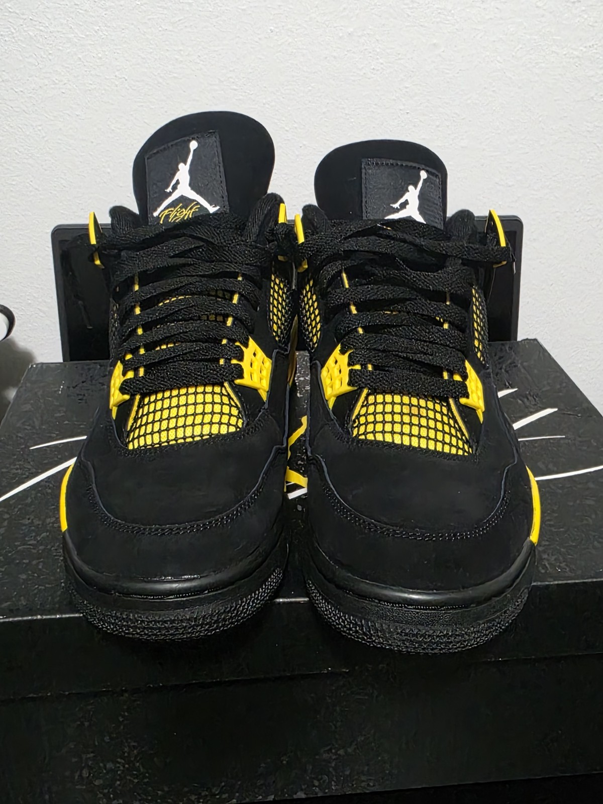 Air Jordan 4 Retro “THUNDER” 2023 – Size 12 – dh6927 017 (11617-21)