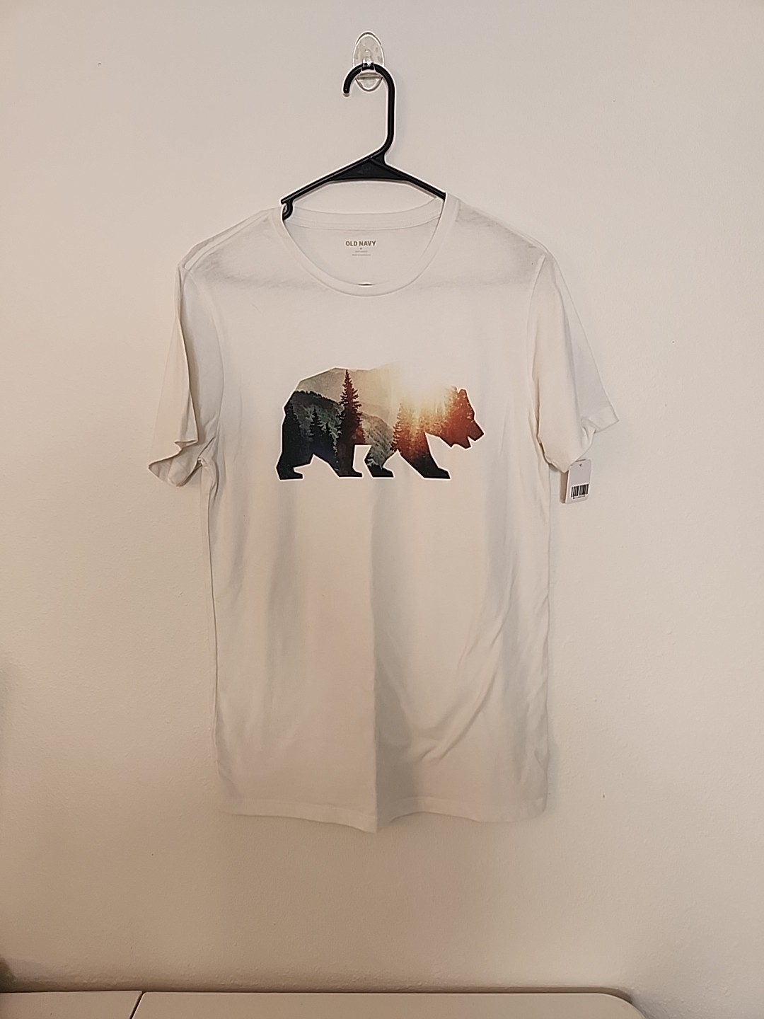 New Old Navy Soft Washed White Sunset Bear With Nature Theme Tee Size Medium