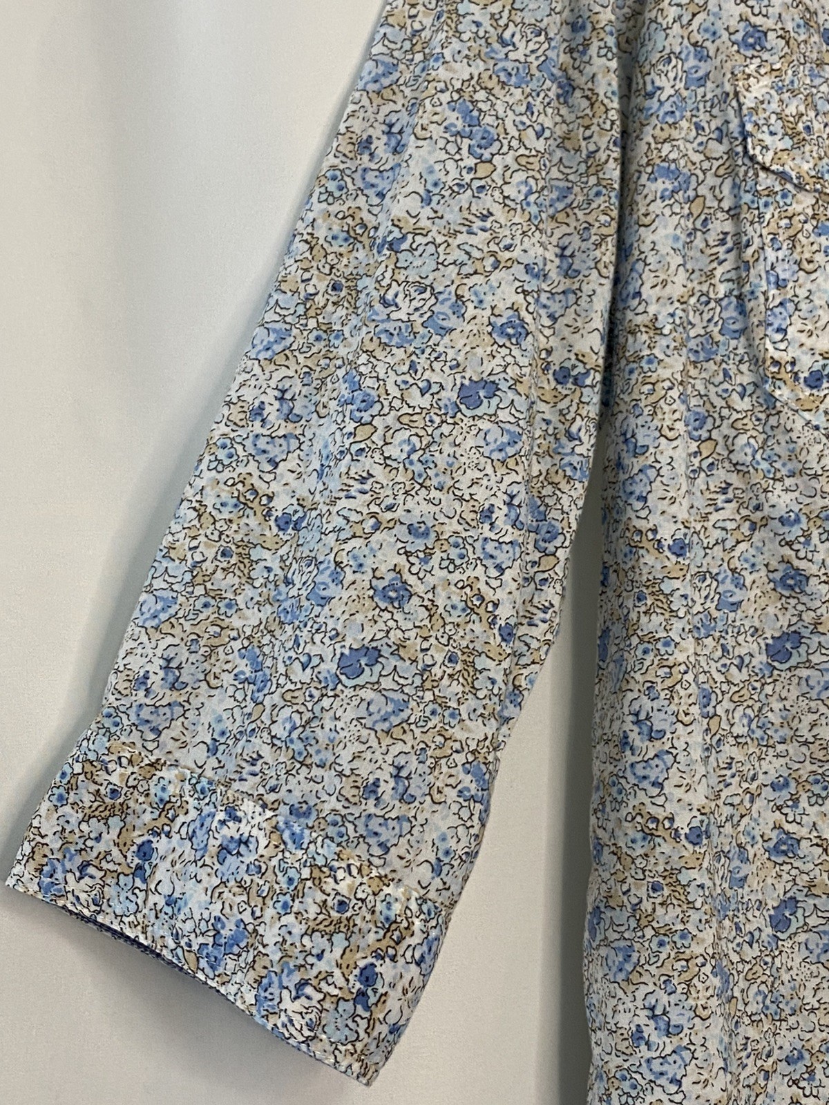 St. John’s Bay Women’s Size M Blue Floral Button Front Soft Cotton Blouse Top