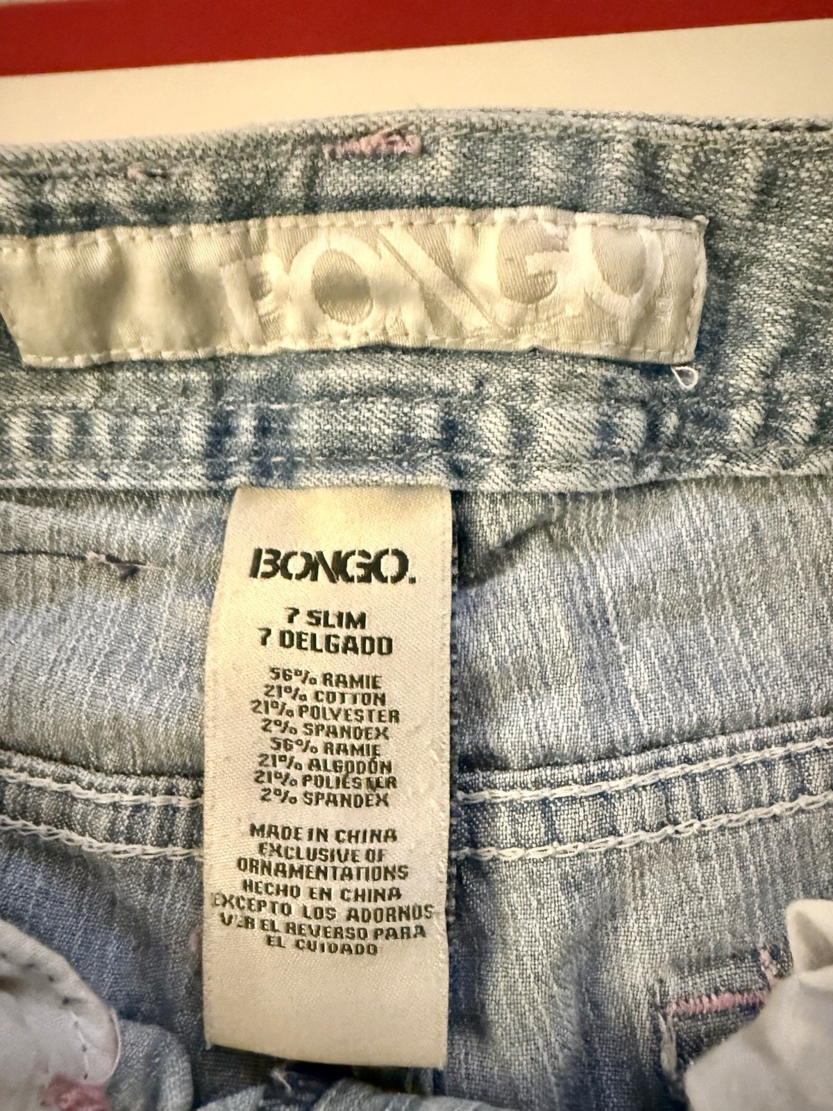 Y2K BONGO Girls Denim Capri Pants Size 7 with Embroidered Flowers