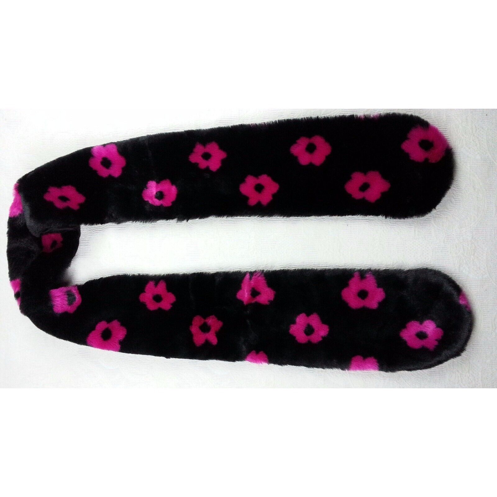 Betsey Johnson Dreamworks Trolls Movie NWT NEW Theme Black Faux Fur Floral Scarf