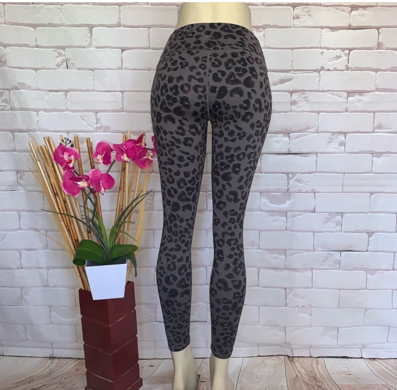 VAVAV VARLEY Century Legging 2.0 Cheetah Print Women’s Size Small