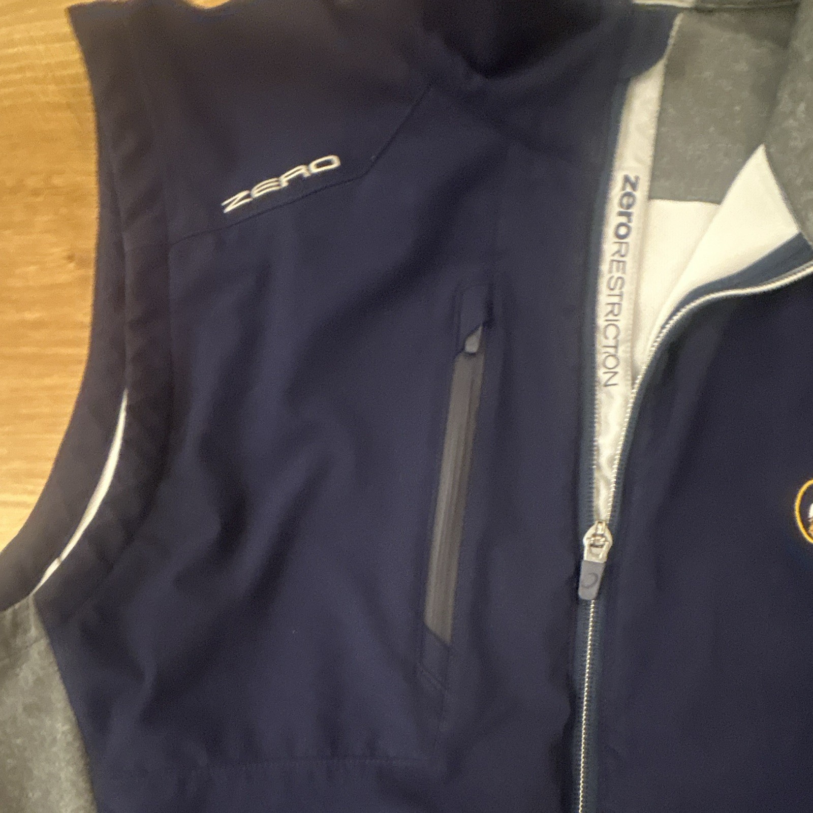 Lost Tree Club (Palm Beach FL) Zero Restriction Golf Vest w/ Logo Navy/Gray M