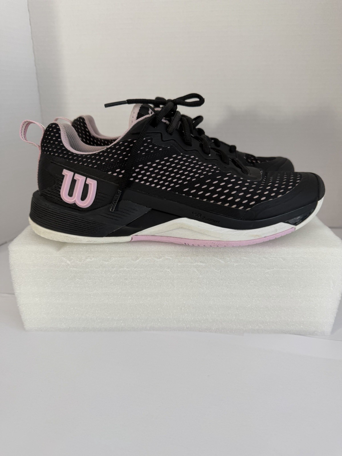 Wilson Women’s Black/Pink/White Low Top Lace-Up Athletic Sneaker Rubber Sole