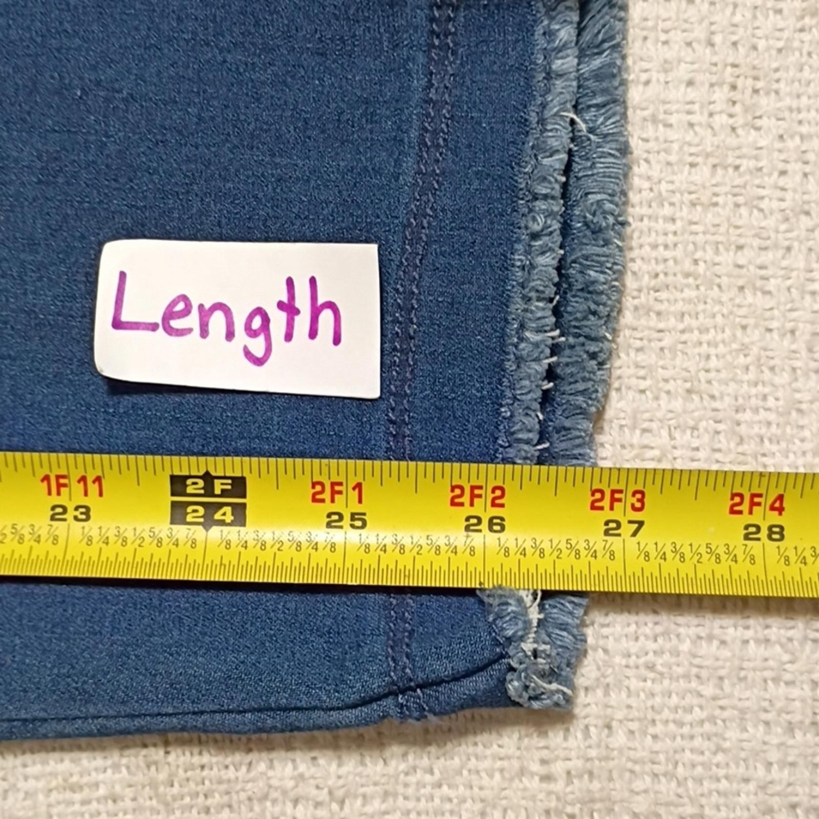 NWT Democracy Blue Ab Tech Skimmer With Fray 18 Inch Inseam Womens Size 6