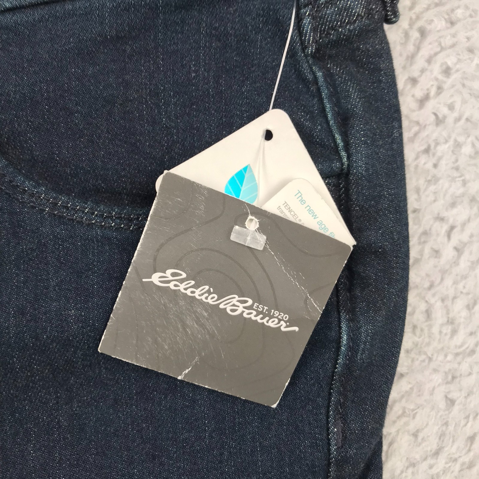 Eddie Bauer Jeans Womens 12 (33×27) Blue Slightly Curvy Skinny Stretch Denim NEW
