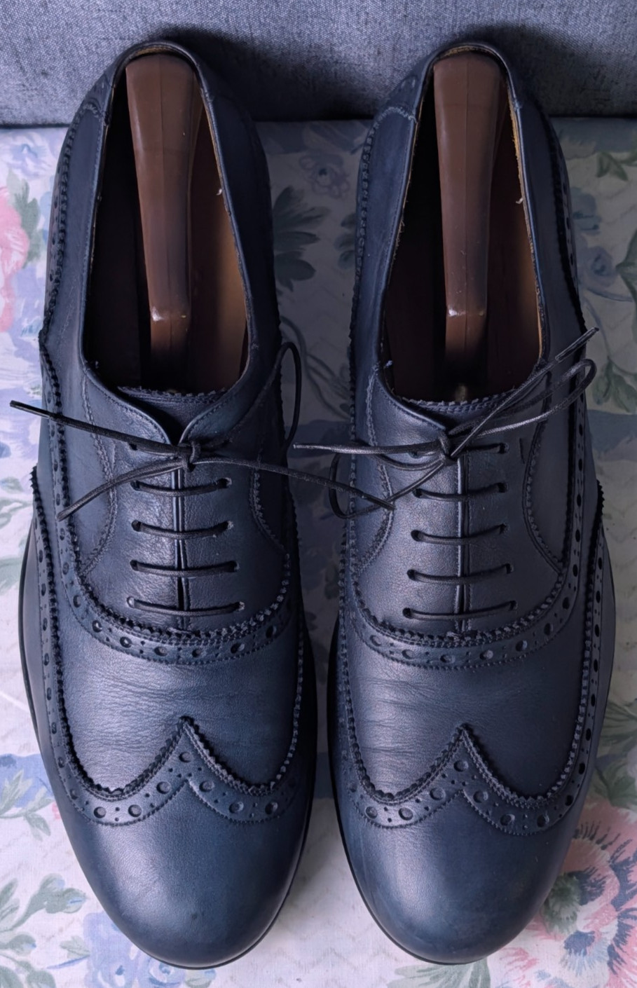 Salvatore Ferragamo Wingtip Brogue Navy Leather Dress Shoes Men’s 9.5D ITALY