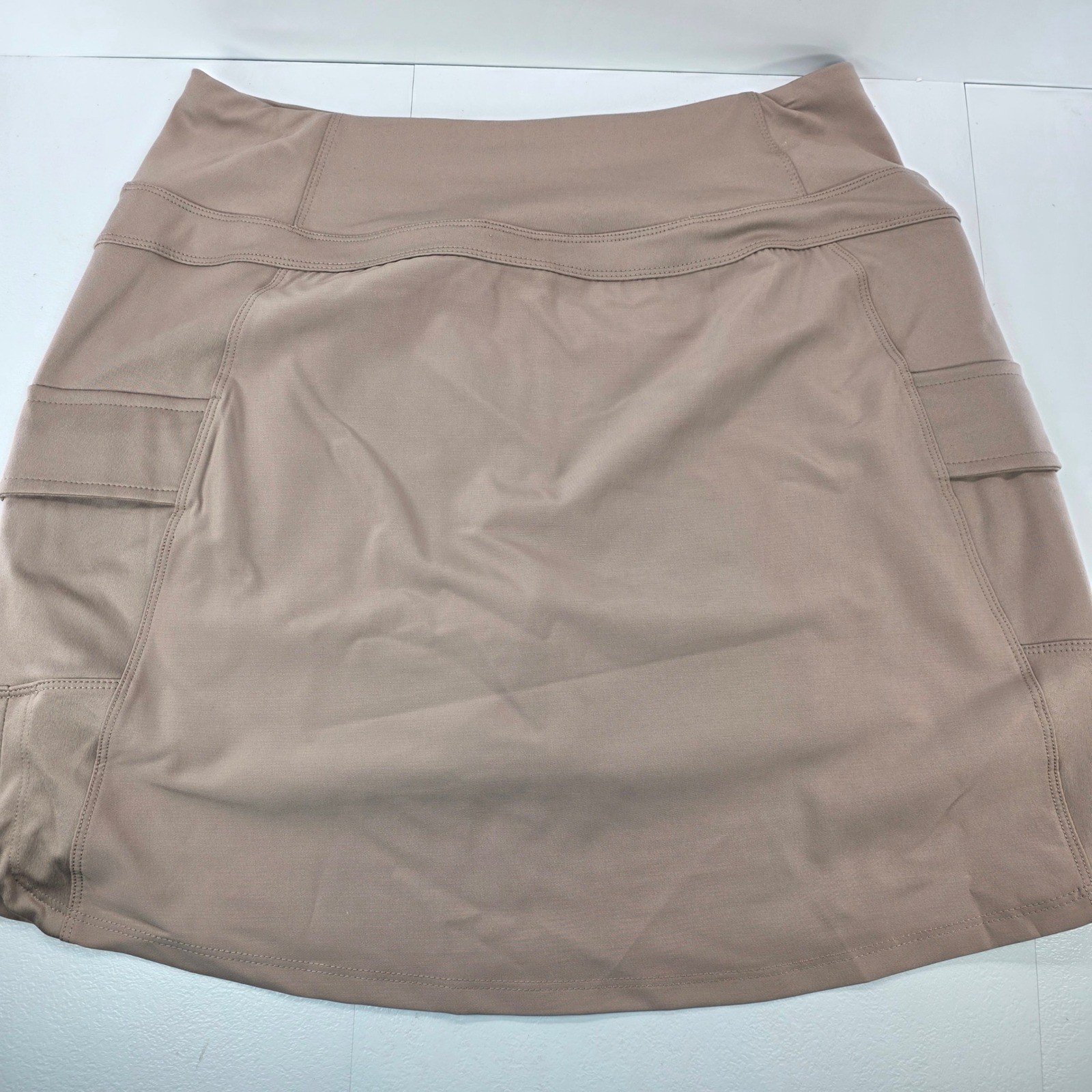 Free Country Everyday Explorer Tan Cargo Skort Medium NWT Pickleball Tennis Golf