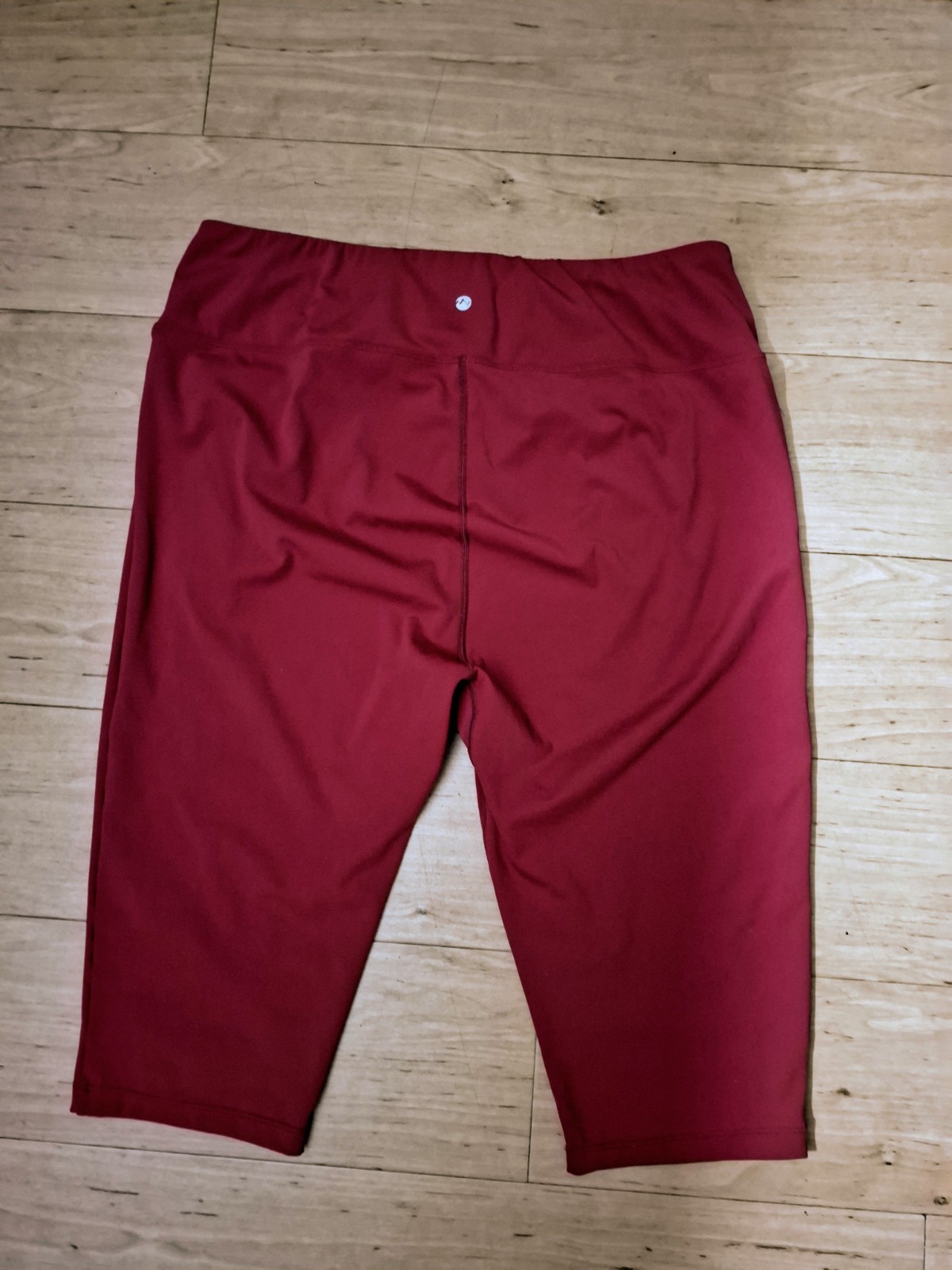 WILLIT Women’s Fuchsia Pink Capri Leggings XXL Nylon/Spandex Stretch Pull-On Gym