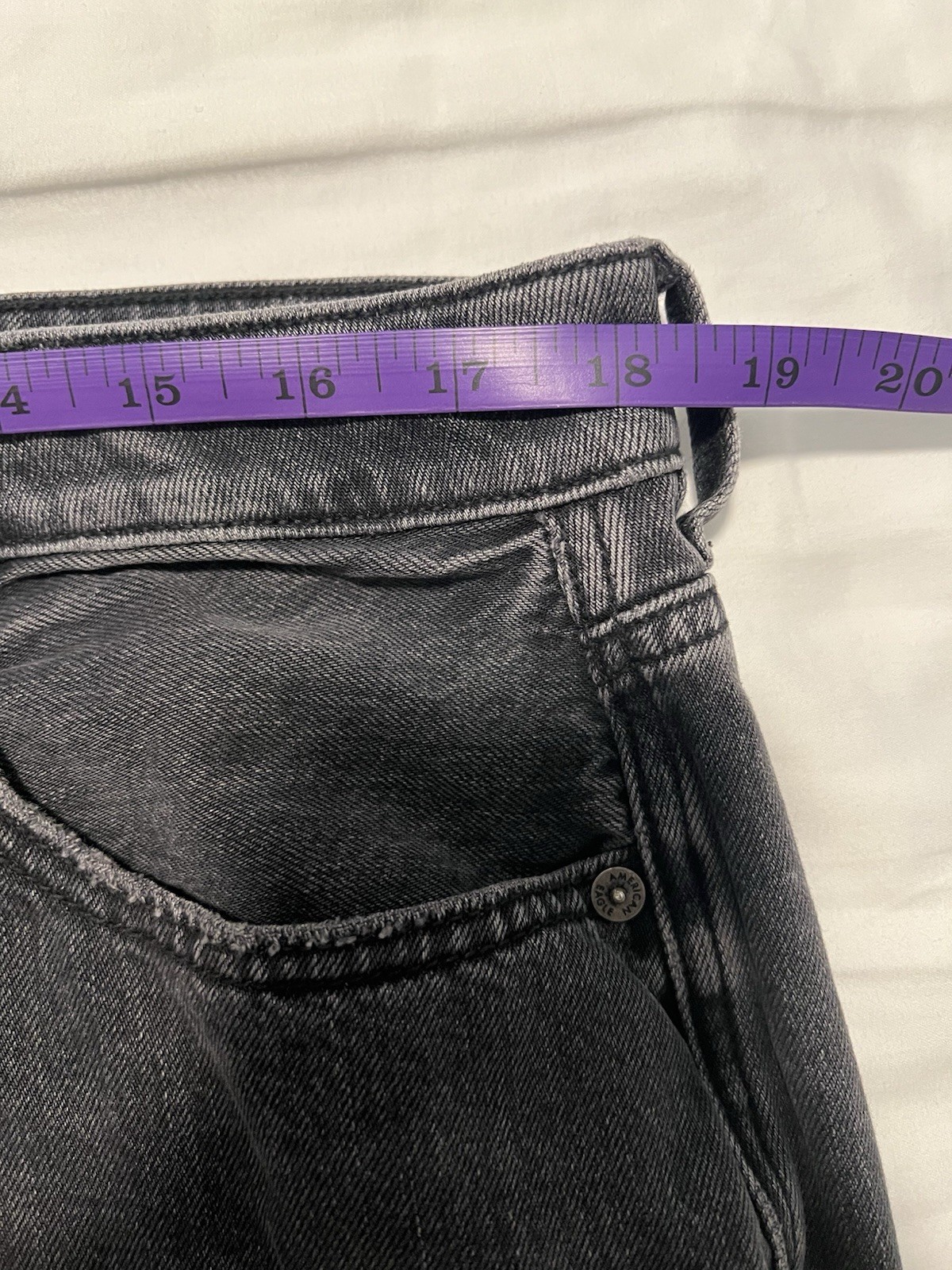 American Eagle Mom Jeans Women’s Size 16 Short Strigid Black