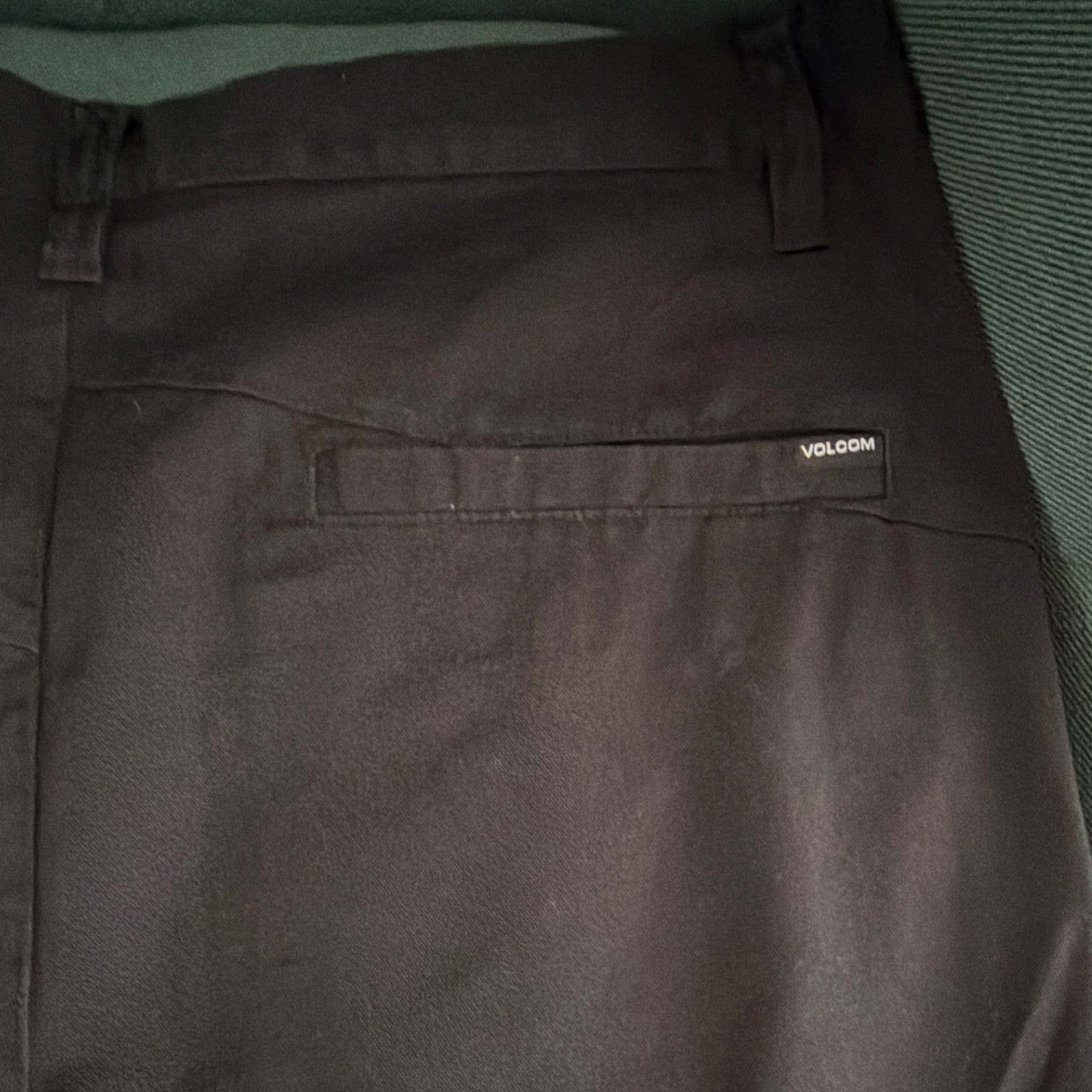 Volcom Men’s Black Solid Chino Shorts, Flat Front, Pockets, Button, Regular Fit