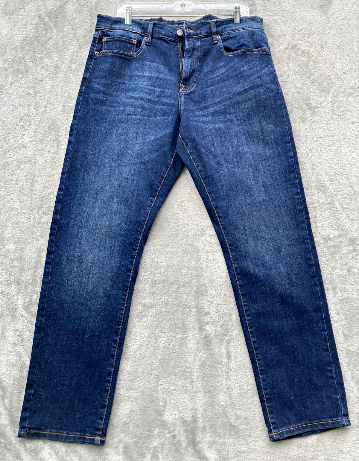 Lucky Brand Men’s Slim Fit Straight Leg Dark Wash Blue Denim Cotton Jeans