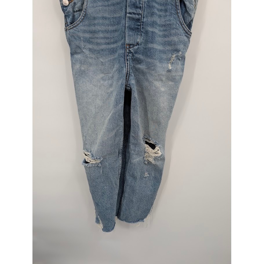 Free People We the Free Denim Overalls light blue distressed Women’s sz 27