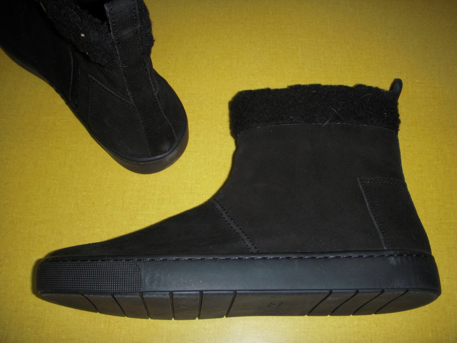 LOGO Lori Goldstein Victoria Suede Ankle Boots w/Fur Trim Women’s 8 M Black ~