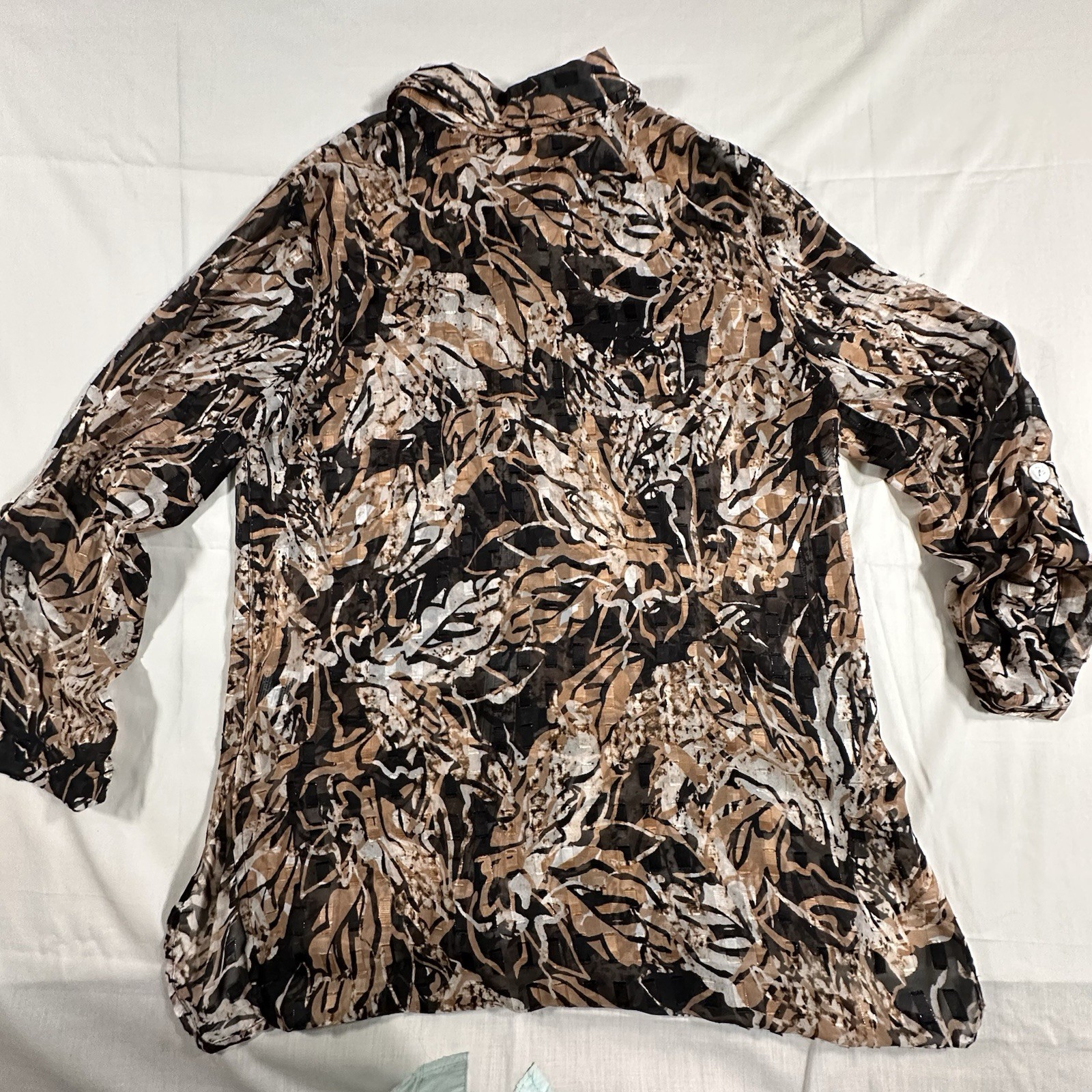 Ruby Rd. Abstract Print Collared Button-Up Blouse 3/4 Roll Tab Pockets 10