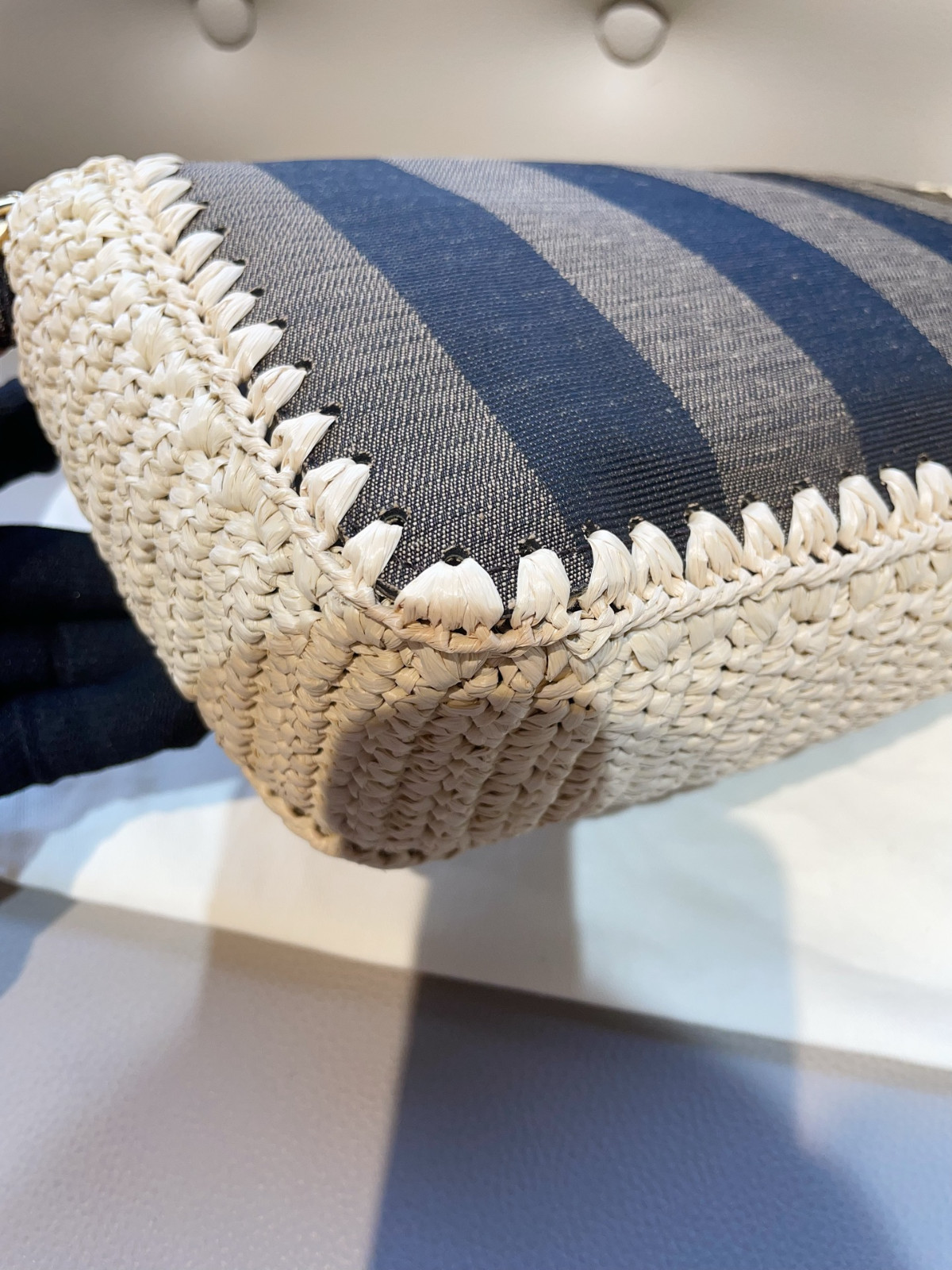 Fendi Medium Raffia Woven Baguette, （26×13×7）cm