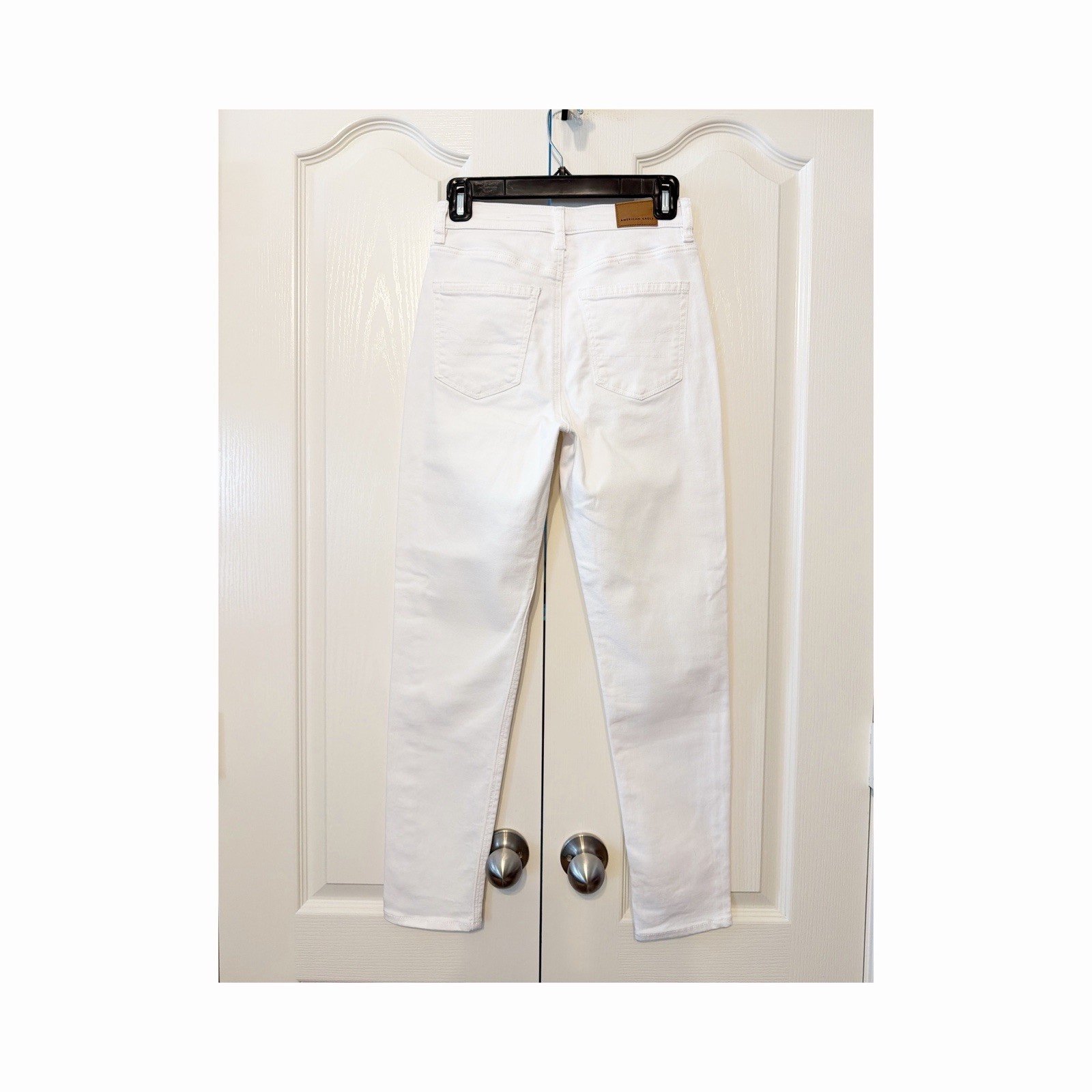 American Eagle Stretch Women’s Mom Jean Size 00R White Denim