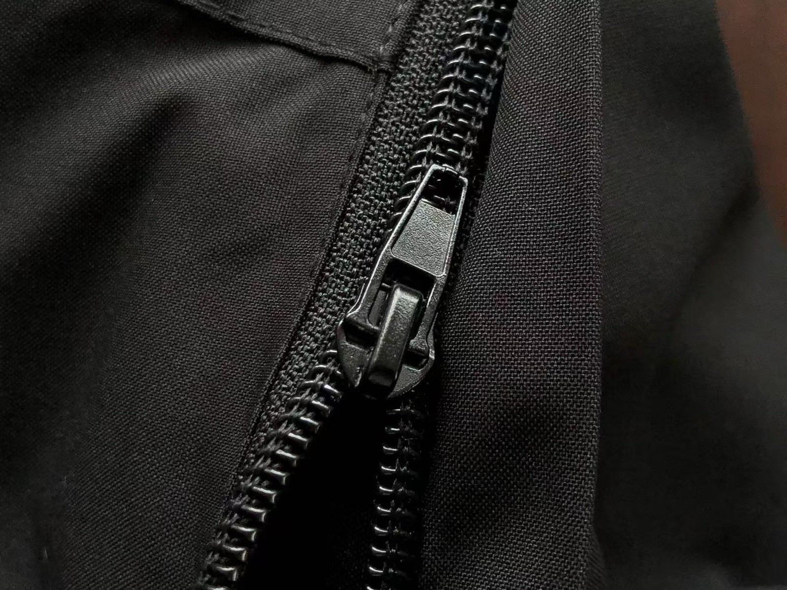 Arc’teryx Men’s Hooded Softshell Jacket Black 2XL Full Zip Stand-Up Collar