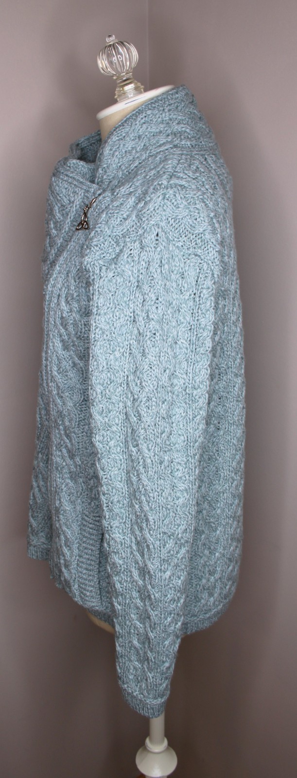 ARAN Crafts Irish Merino Wool Side Zip Cable Knit Cardigan Sweater Size MEDIUM