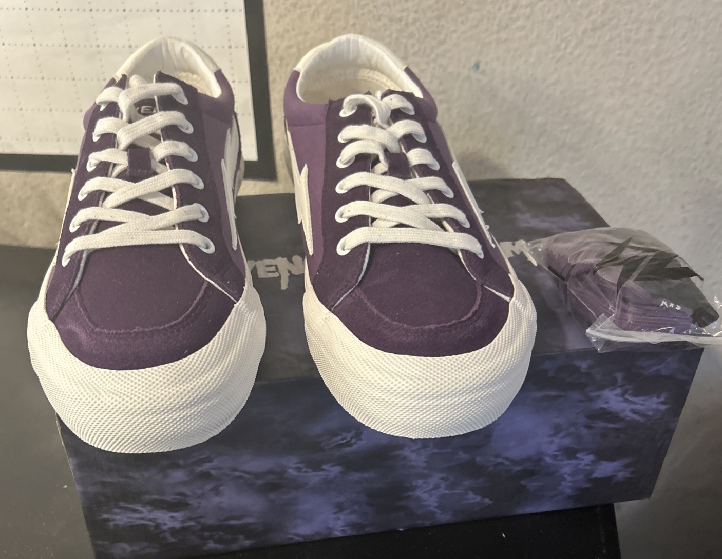 Revenge X Storm V2 Dark Violet White Sz9m Low Top Extra Laces