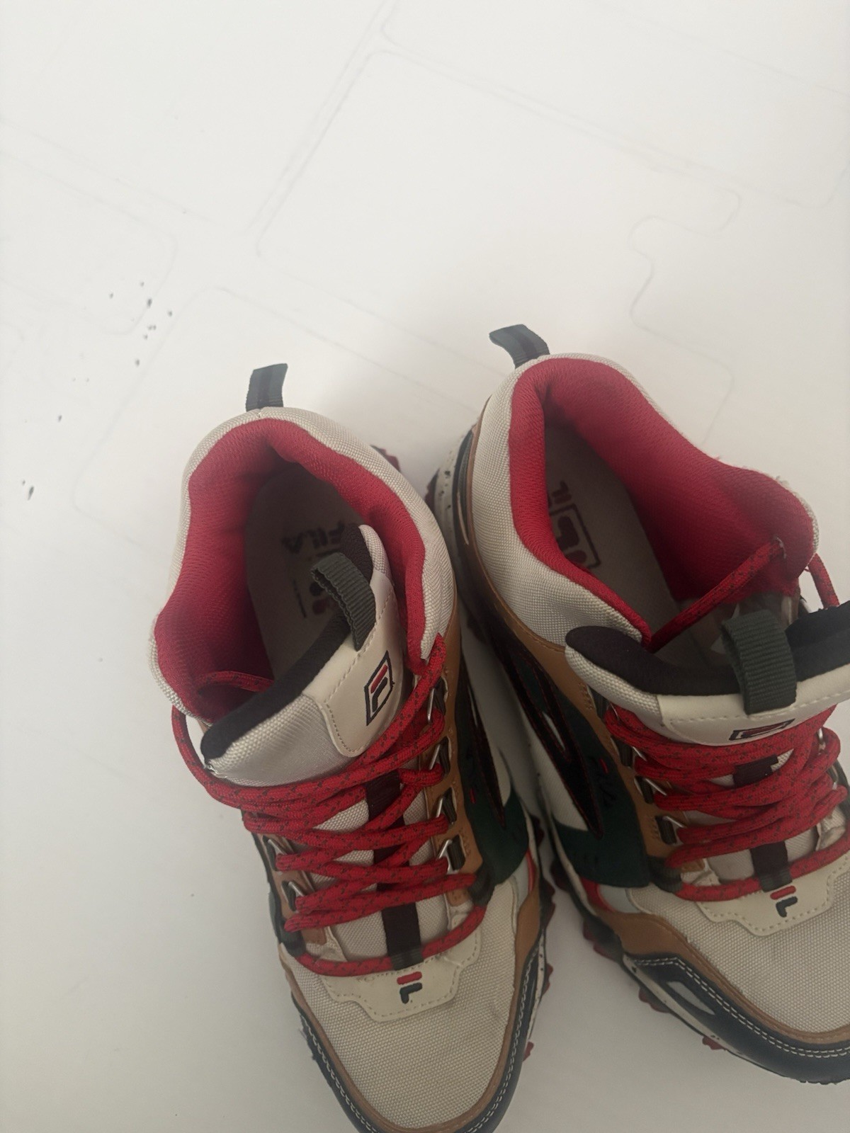 FILA Oakmont TR Athletic men’s sneakers . Color block size 7