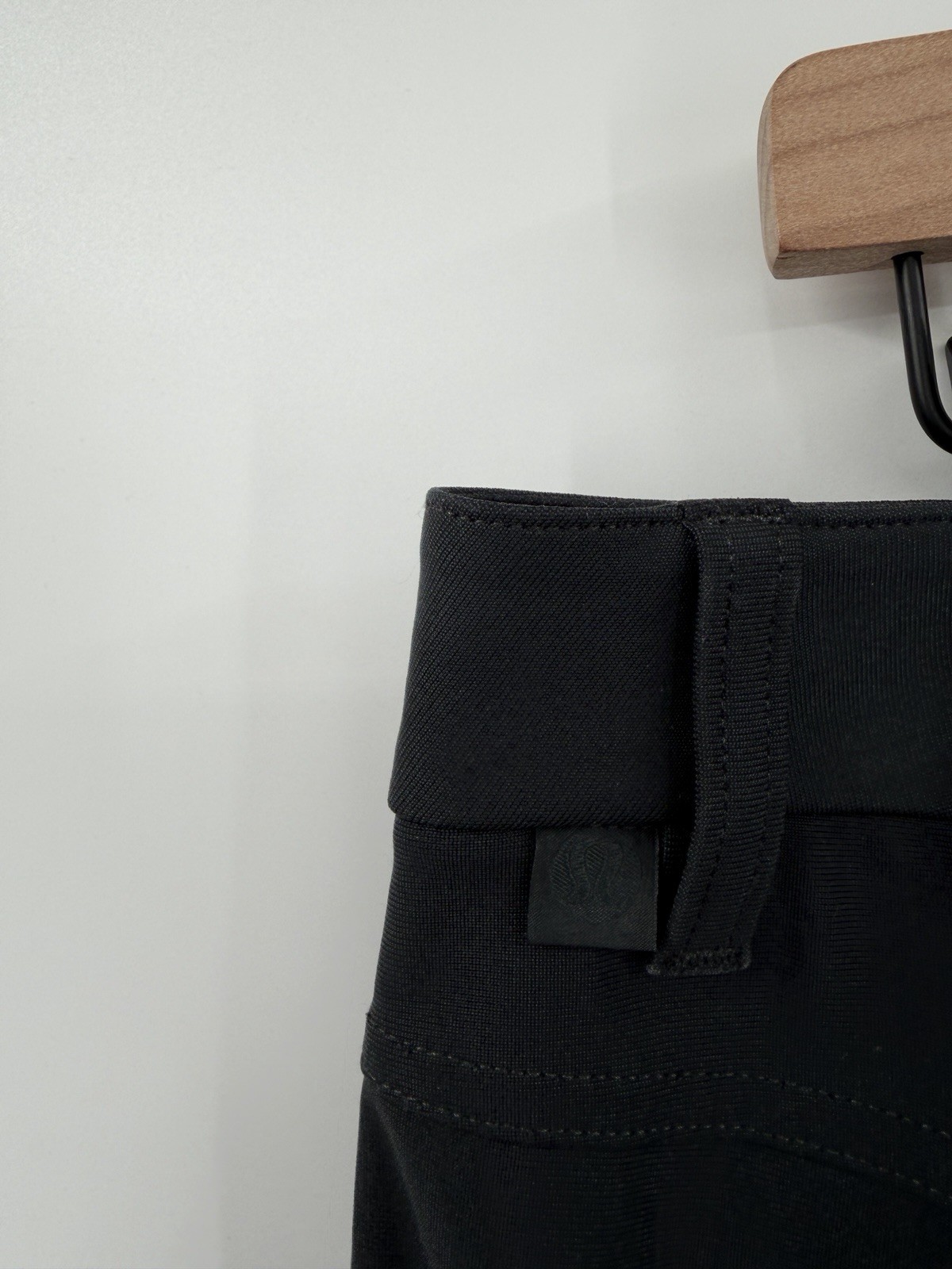 Lululemon ABC Pants Men’s 35×34 Grey Slim Fit Warpstreme Stretch Casual READ*