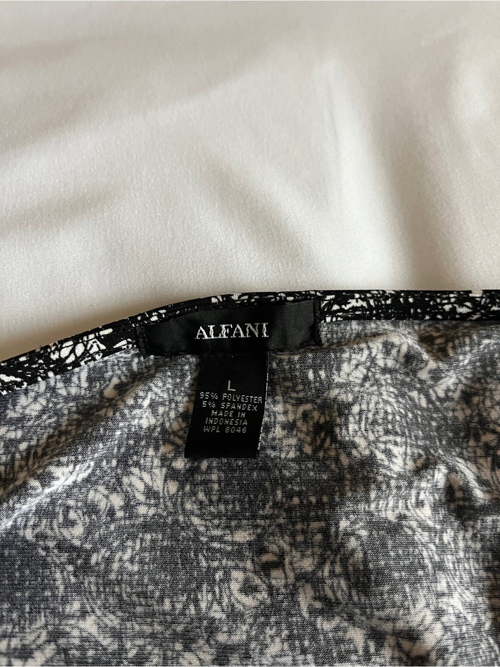 Alfani Polyester Black/White Abstract Print Long Sleeve Scoop Neck Blouse Size L