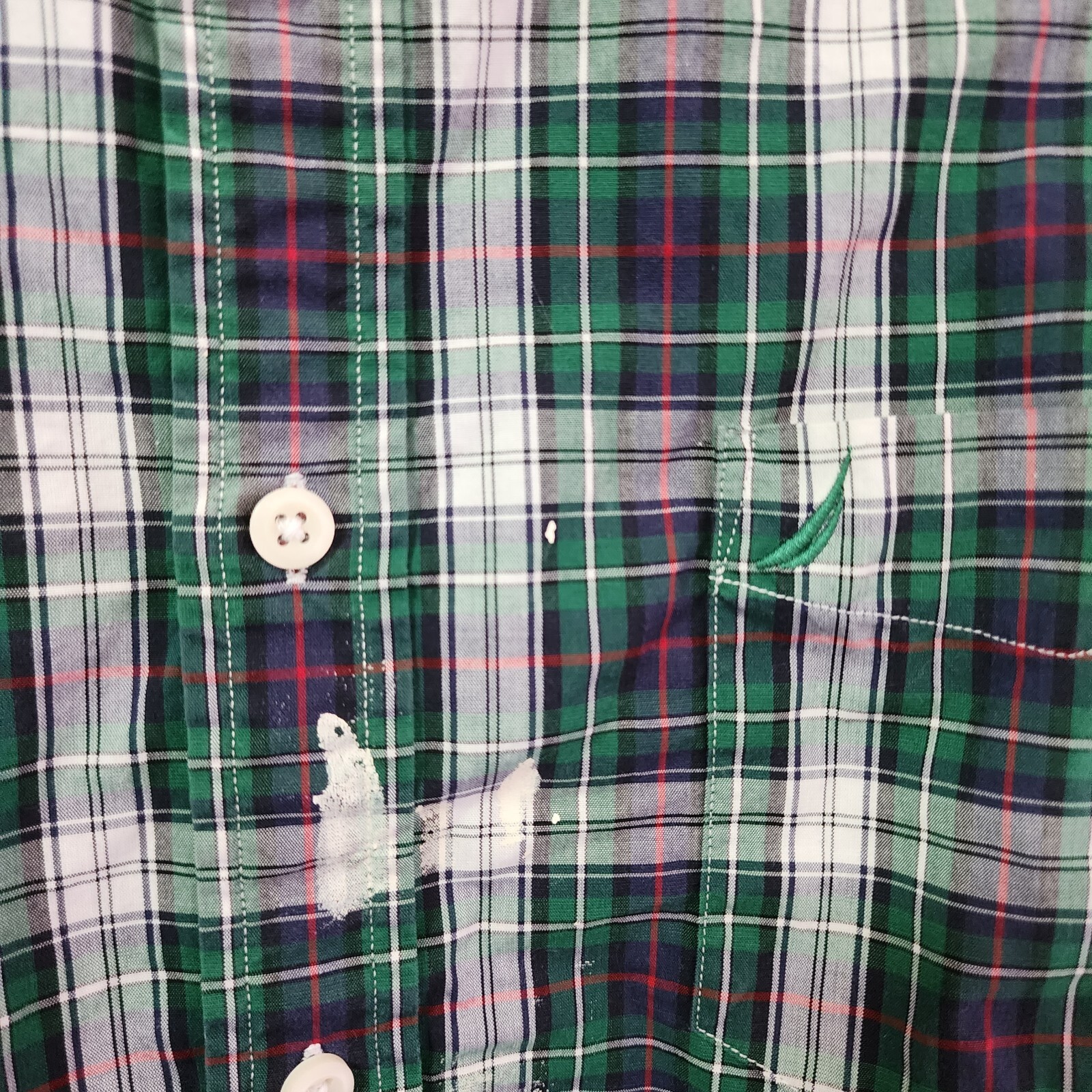 Nautica Men’s Slim Fit Wrinkle-Resistant Plaid Shirt, Green, Large**DEFECTIVE**