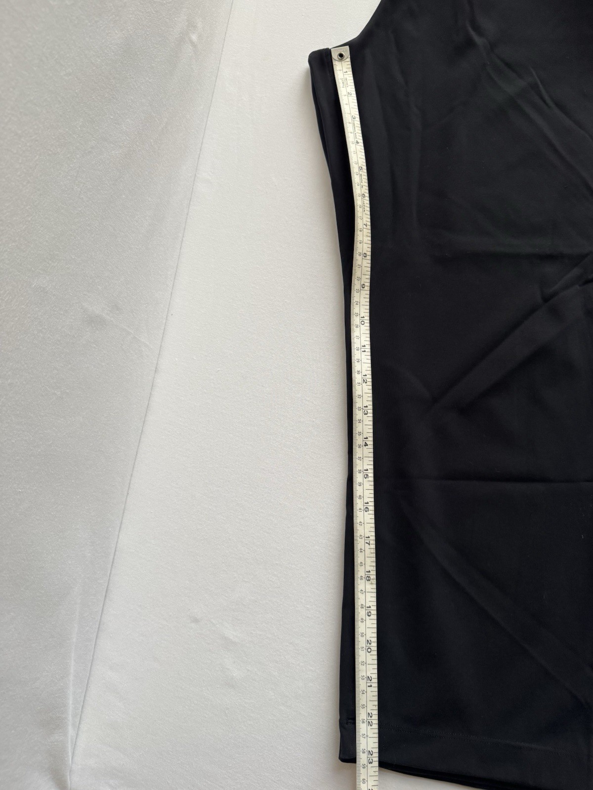 Lululemon Women’s Black Jogger Pants Size 8 Drawstring Stretch Athletic Pockets