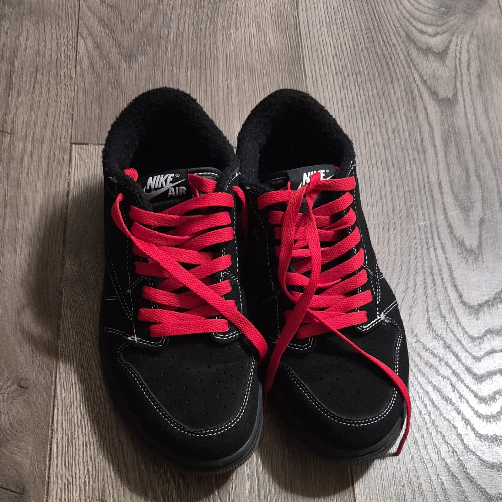 Nike Air Force 1 Low Top Men’s Black/Red Lace-Up Athletic Sneakers