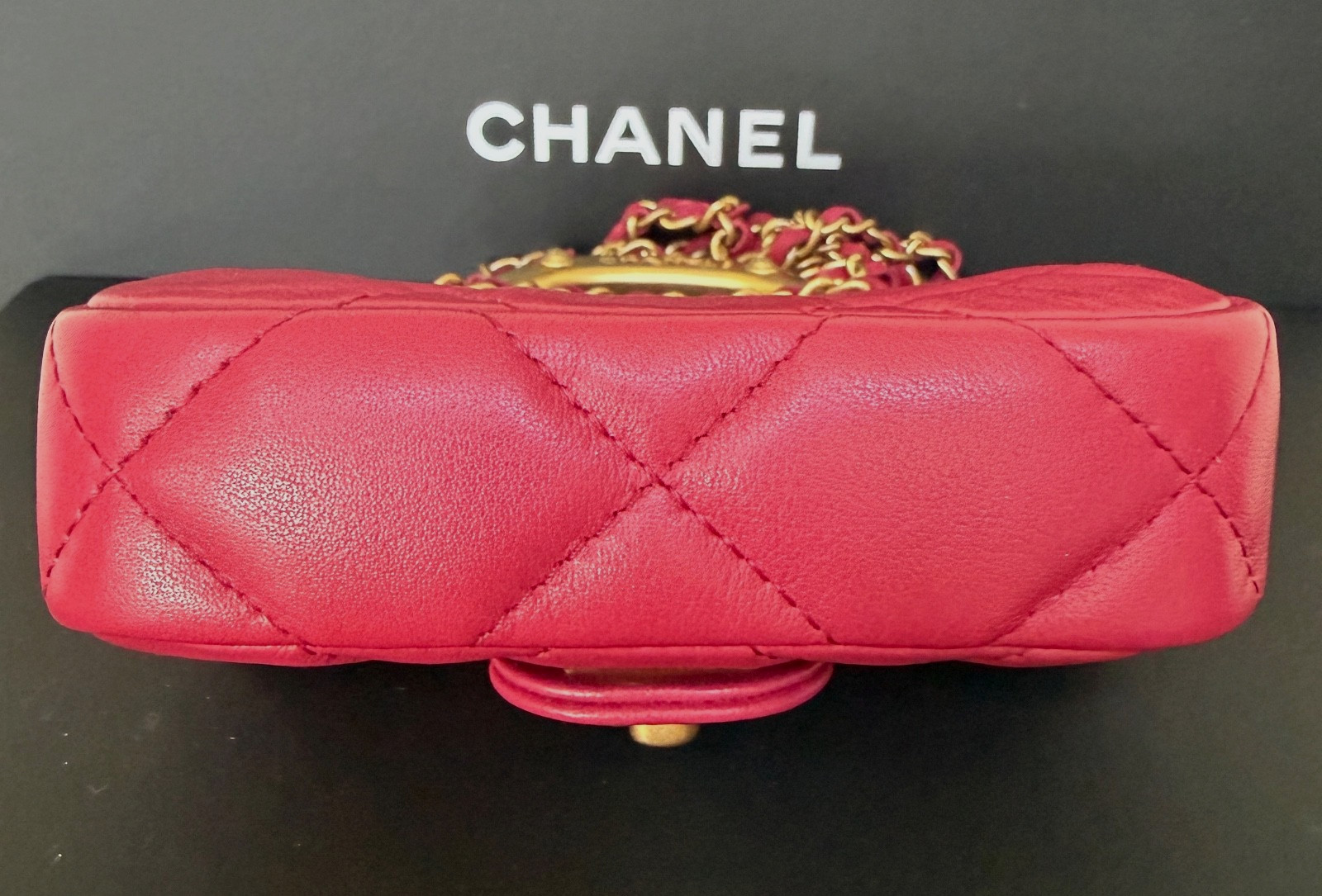 CHANEL FLAP CARD HOLDER WITH CHAIN PINK QUILTED CALFSKIN GOLD HARDWARE, 2021
