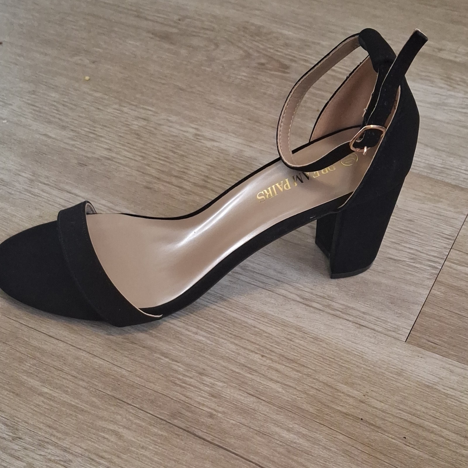 Dream Pairs Strappy Black Ankle Strap Sandals with Buckle Women’s US 10