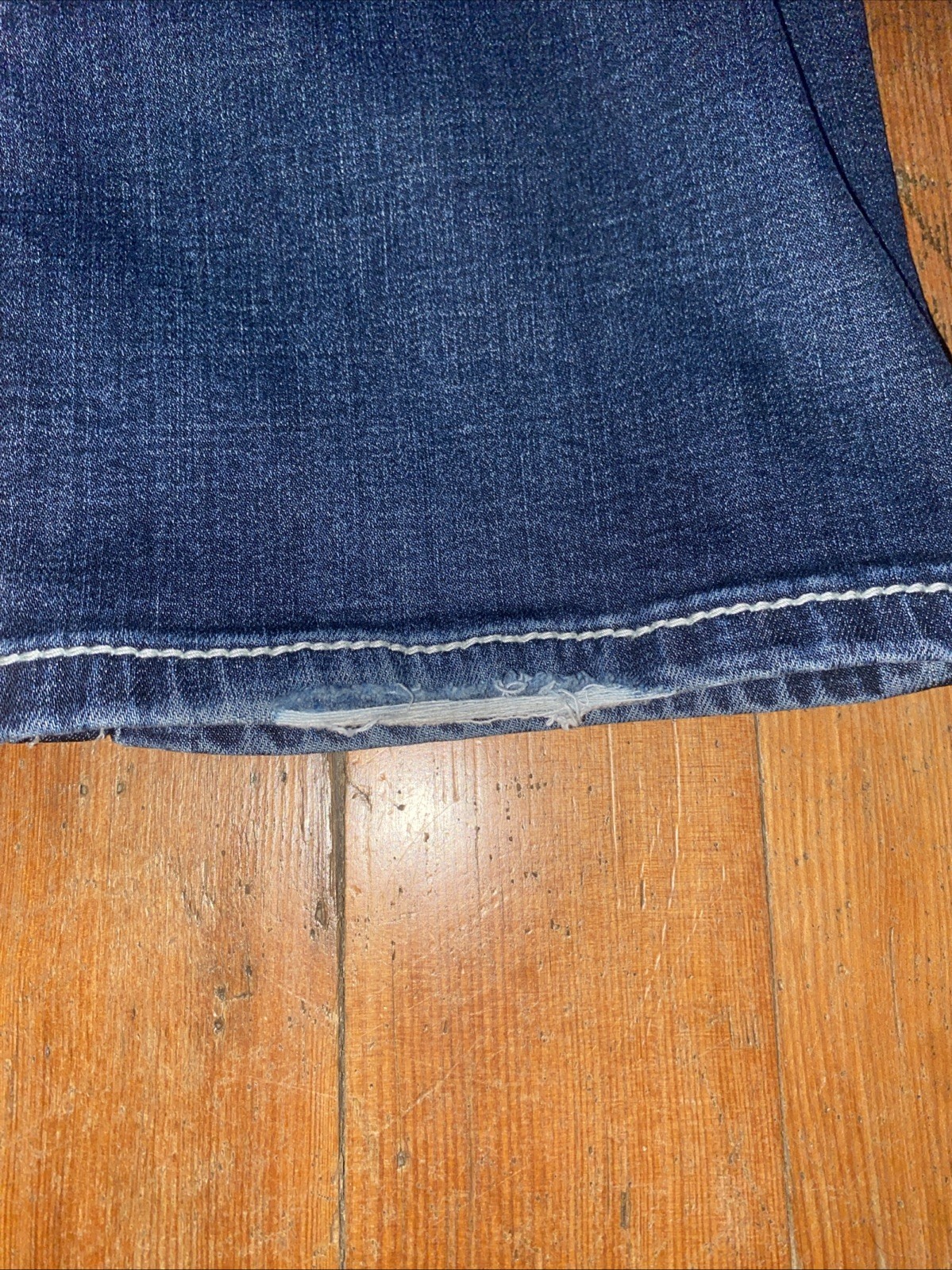 BKE Buckle Jake Mens 34×33 Thick Stitch Blue Denim Jeans Whiskers Stretch