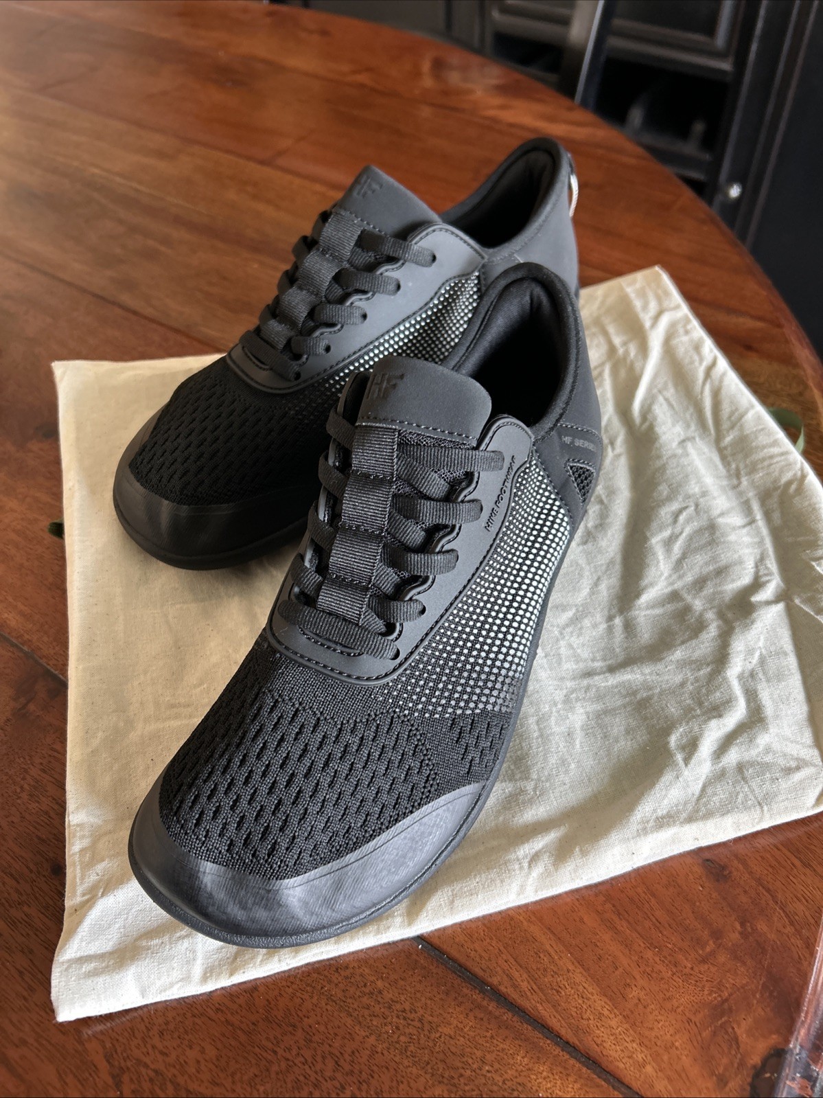 Hike Footwear HF Stride Black/White Ergonomic Sneakers Unisex W8/8.5 M6/6.6