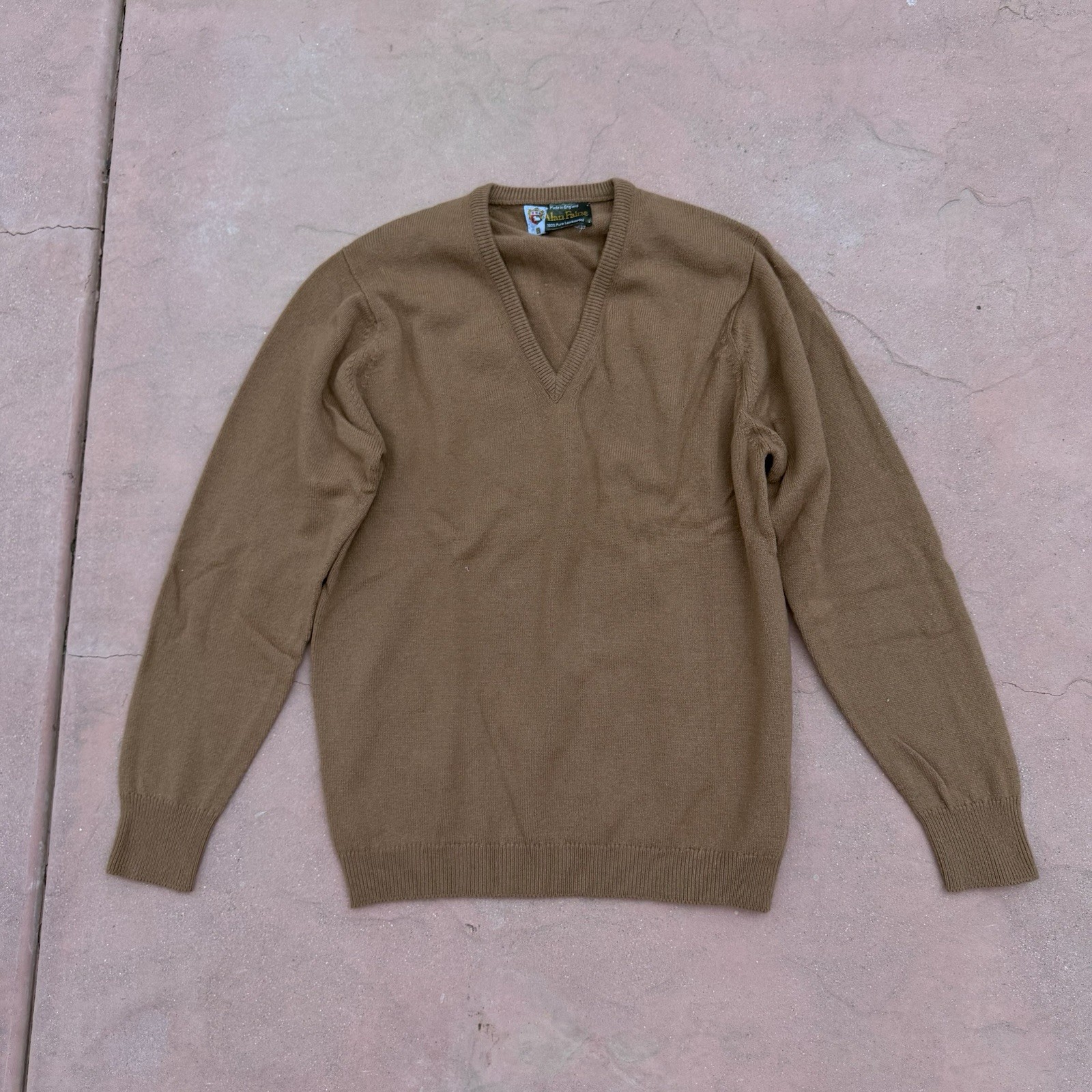 Vintage 60s/70s Alan Paine V-Neck 100% Lambswool Knit Sweater Size 40 Made In UK