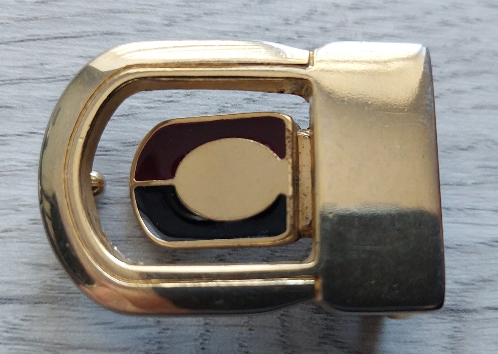 VTG Belt Buckle, brass, size 4.6 x 3.2 cm/ 1.8 x 1.3 in, used
