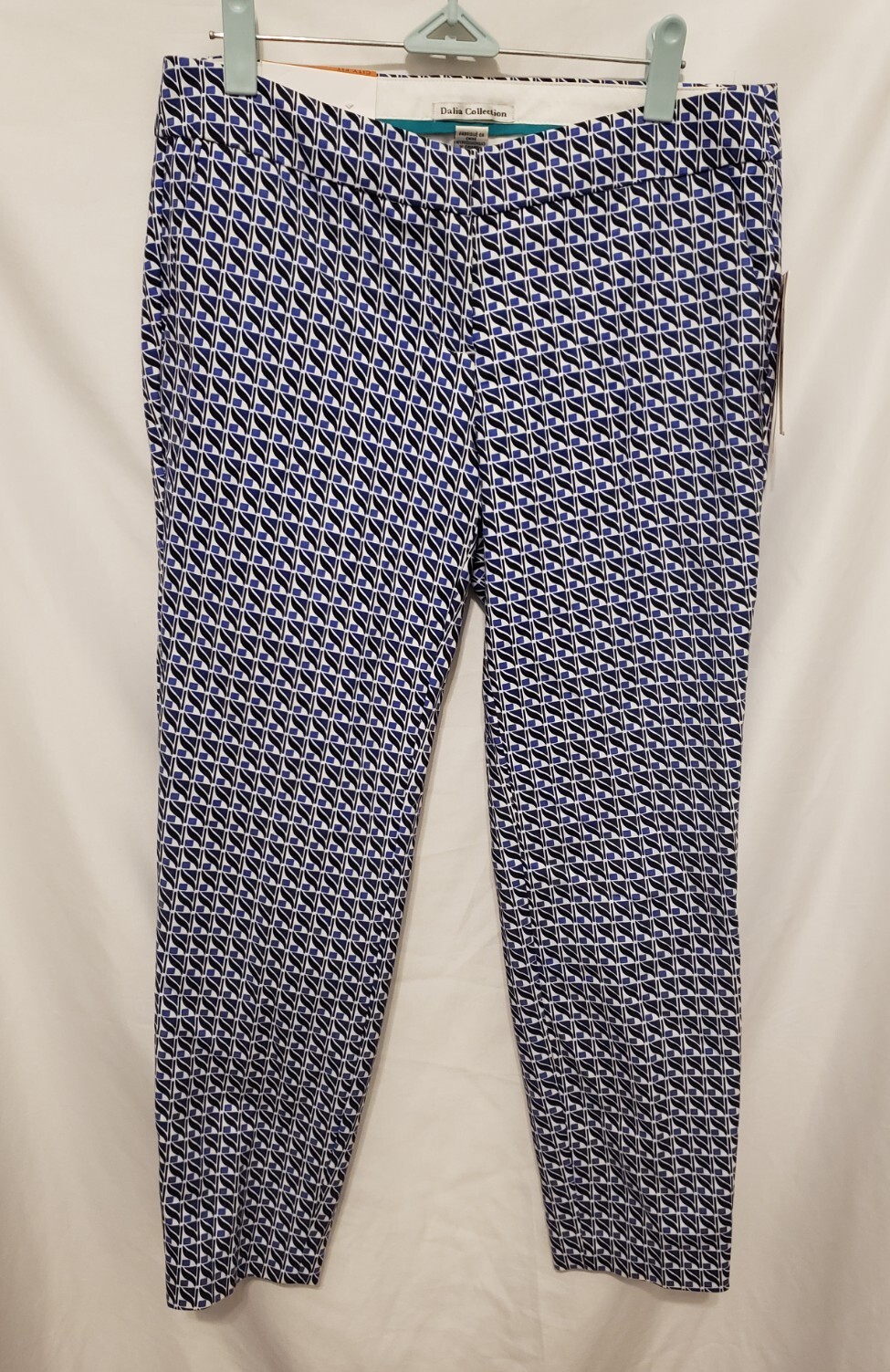 Dalia Pants Women Sz 4 Blue Black CITY FIT Cigarette Leg Lower Rise Capri
