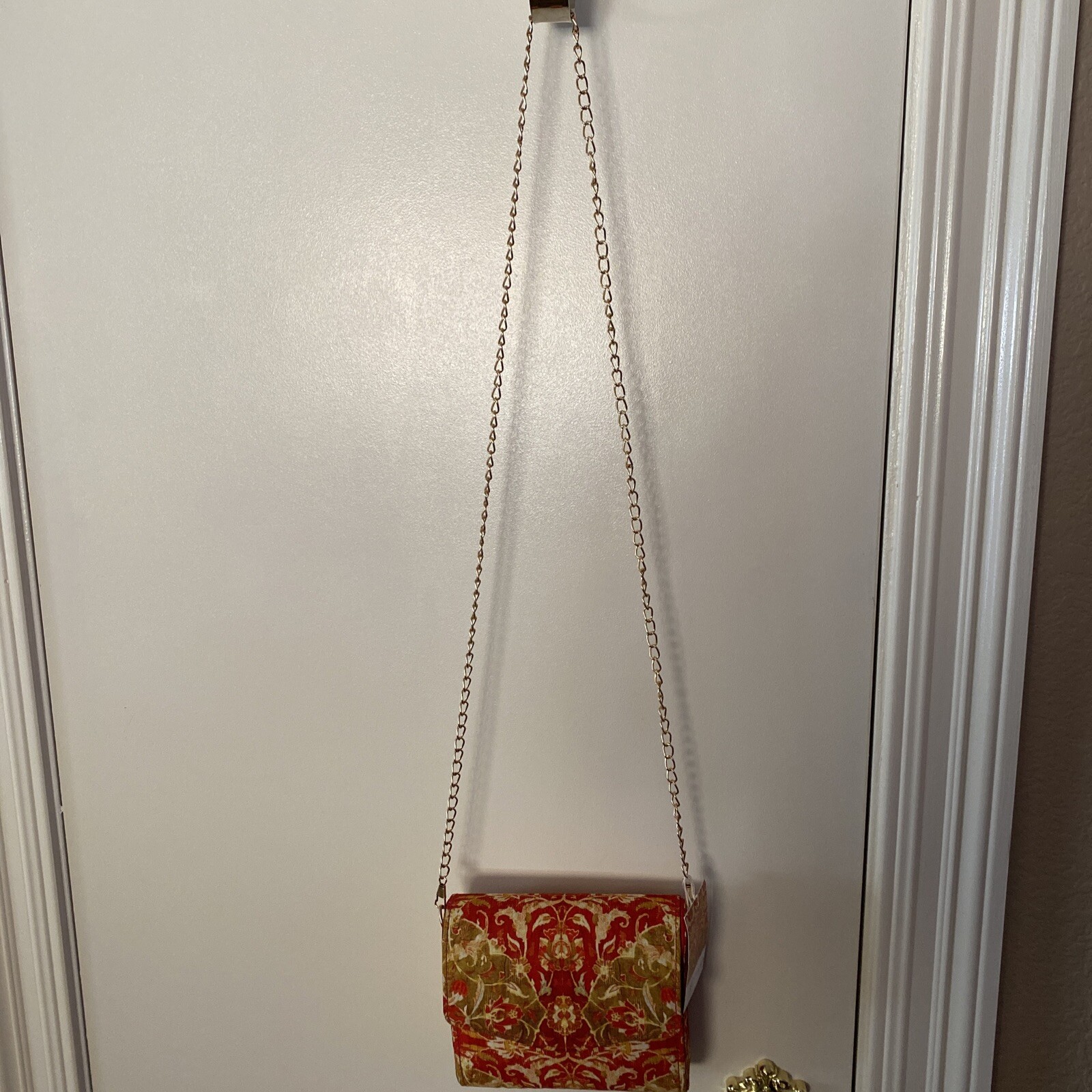 IYURA Red & Gold Snap Closure Purse Bag With Gold Tone Shoulder Chain