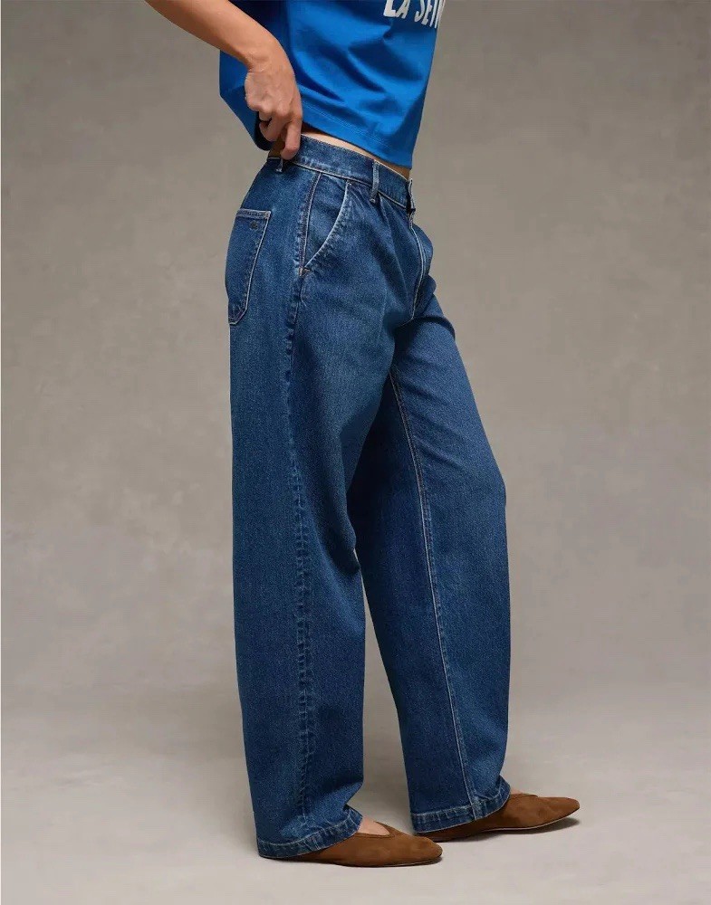 AE Strigid Low-Rise Baggy Barrel Jean Size 2