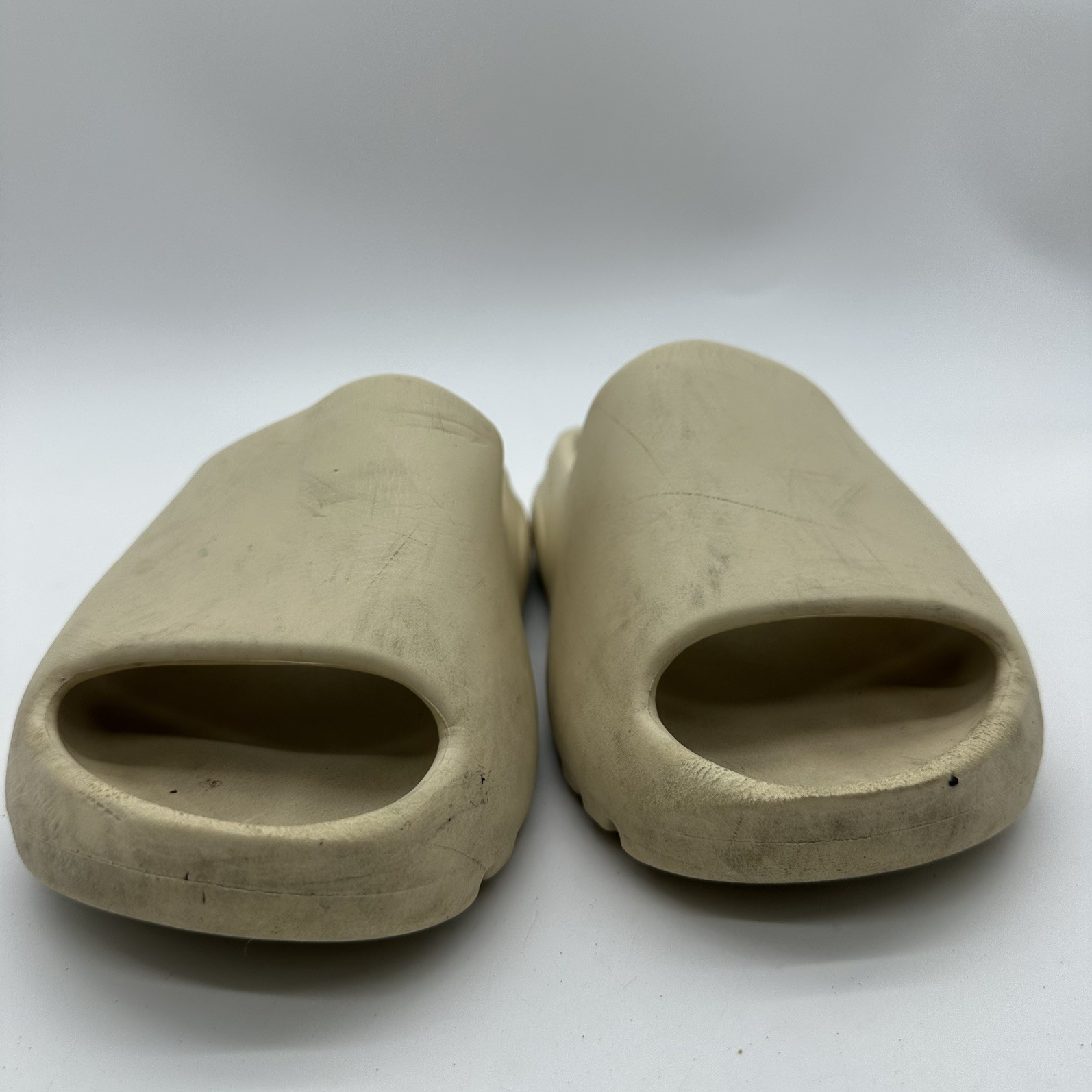 adidas Yeezy Summer Slides Men’s ‘Bone Restock’ Sneakers US Size 4