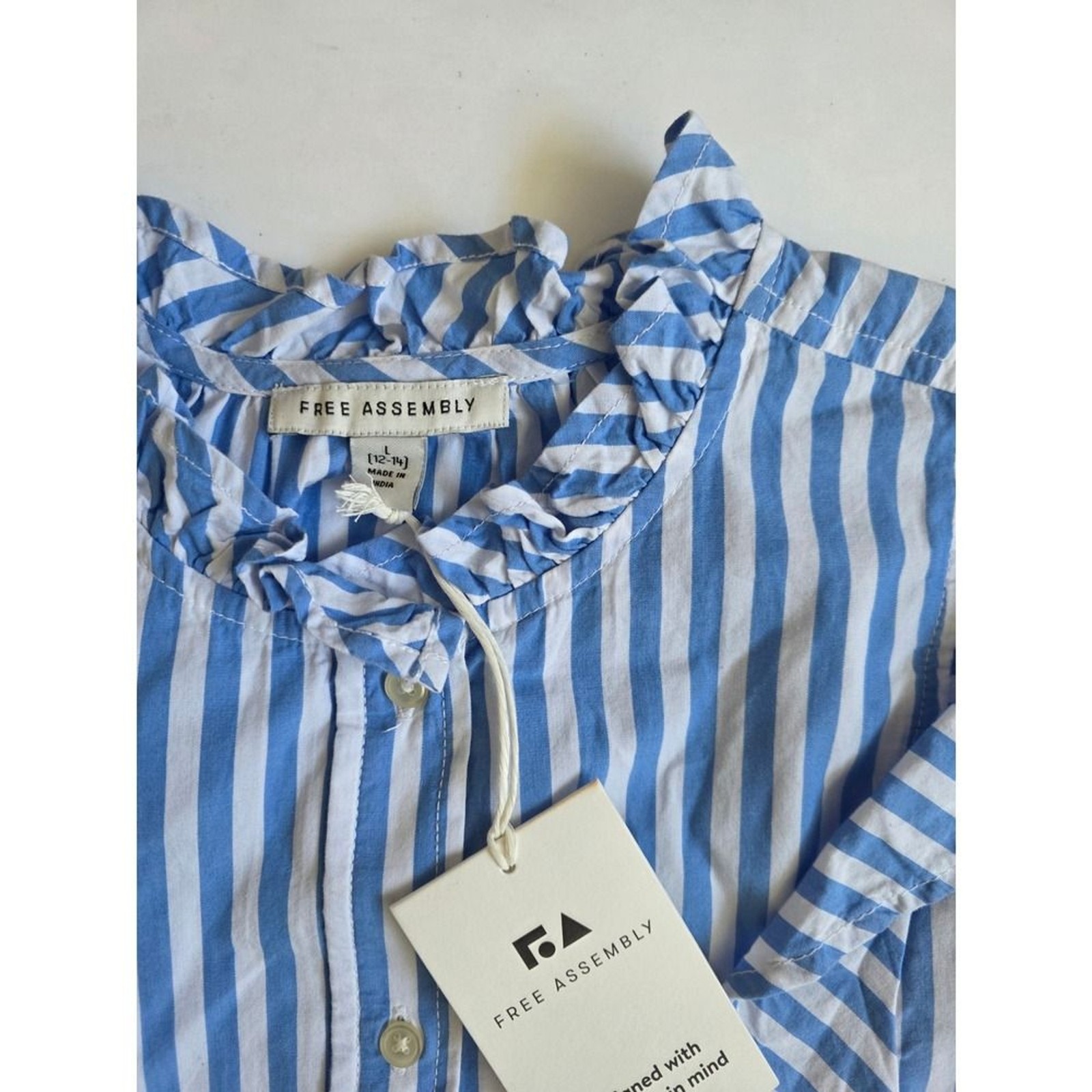 Free Assembly Ruffle Stripe Top L Blue White Sleeveless Cotton Coastal Preppy