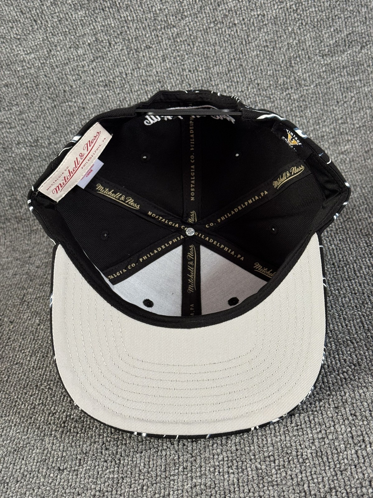 Mitchell & Ness NY Rangers Snapback Flat Brim Black Hat Adjustable