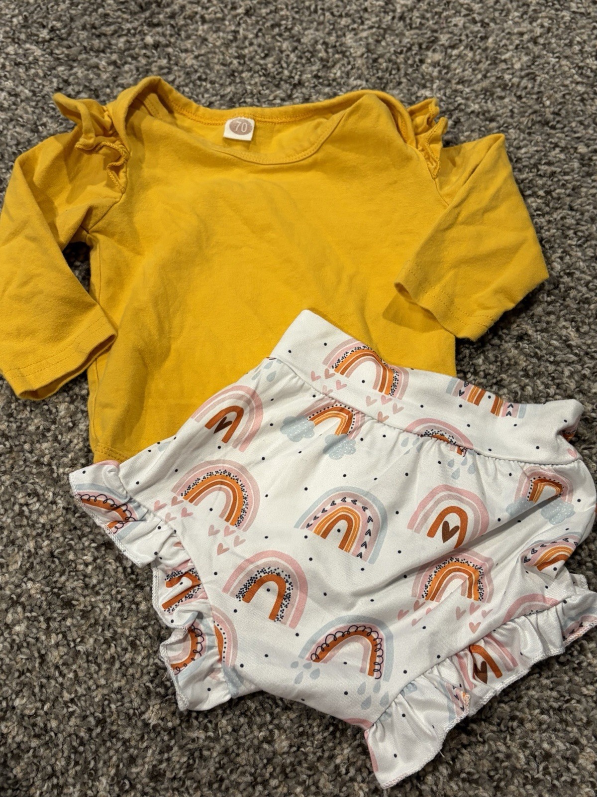 Long Sleeve Ruffle Bodysuit And Rainbow Short Set | Size 70