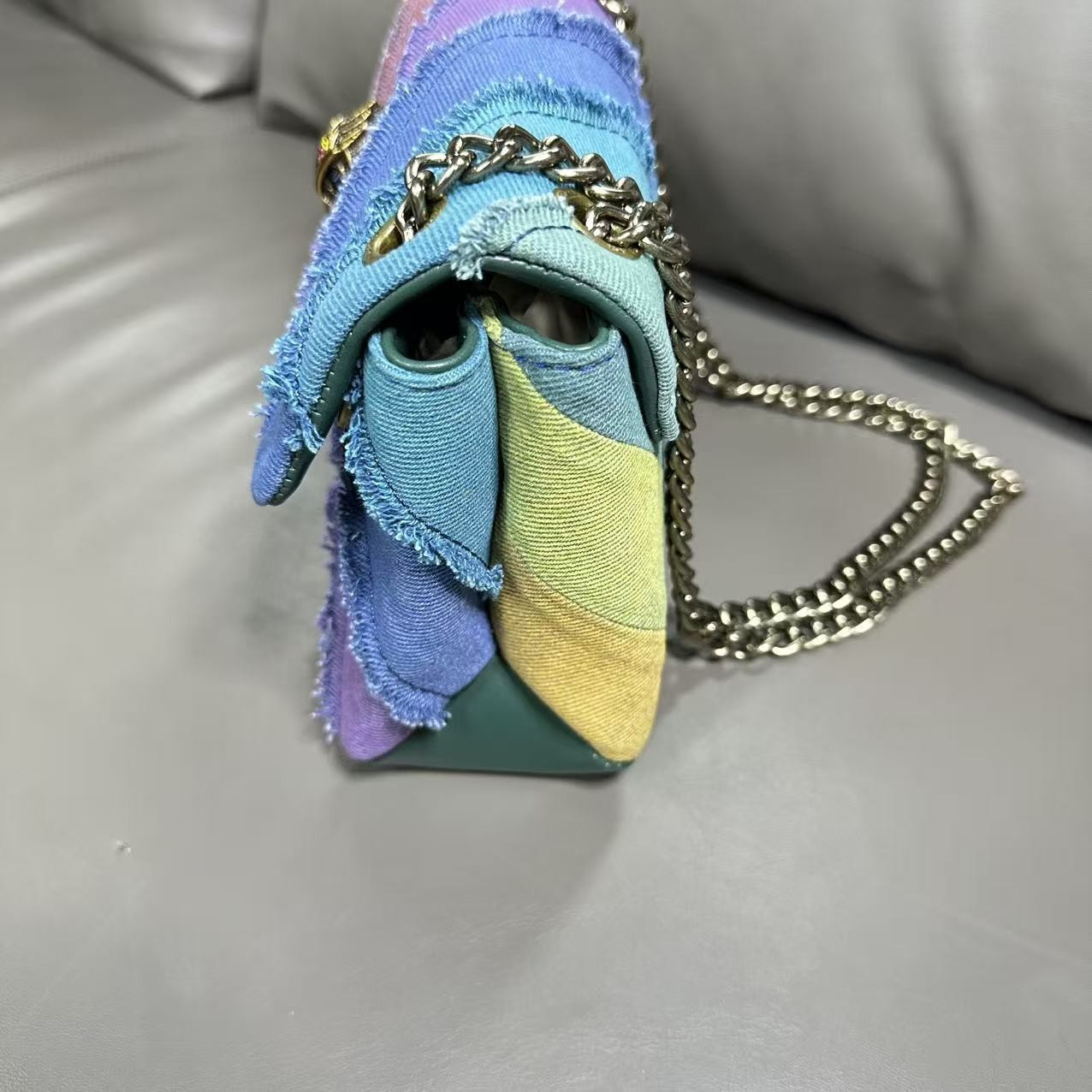 Kurt Geiger London Rainbow Patchwork Crossbody Bag Frayed Eagle 21×8×15 cm