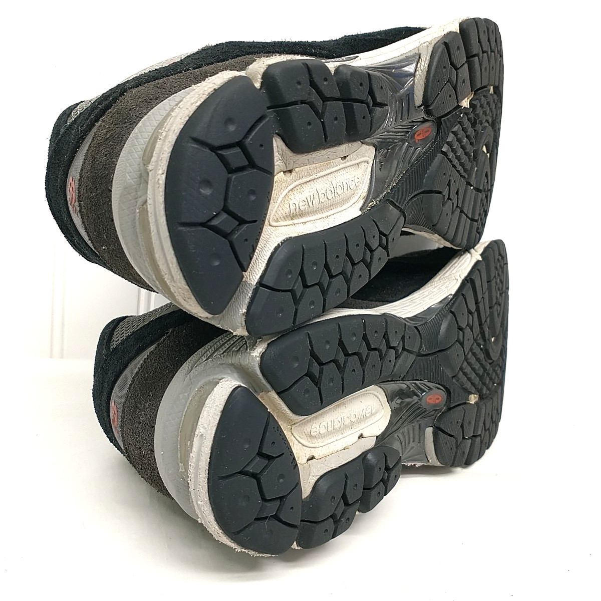 New Balance 2002R Mens size 10 M Slate Grey Black Silver NICE!