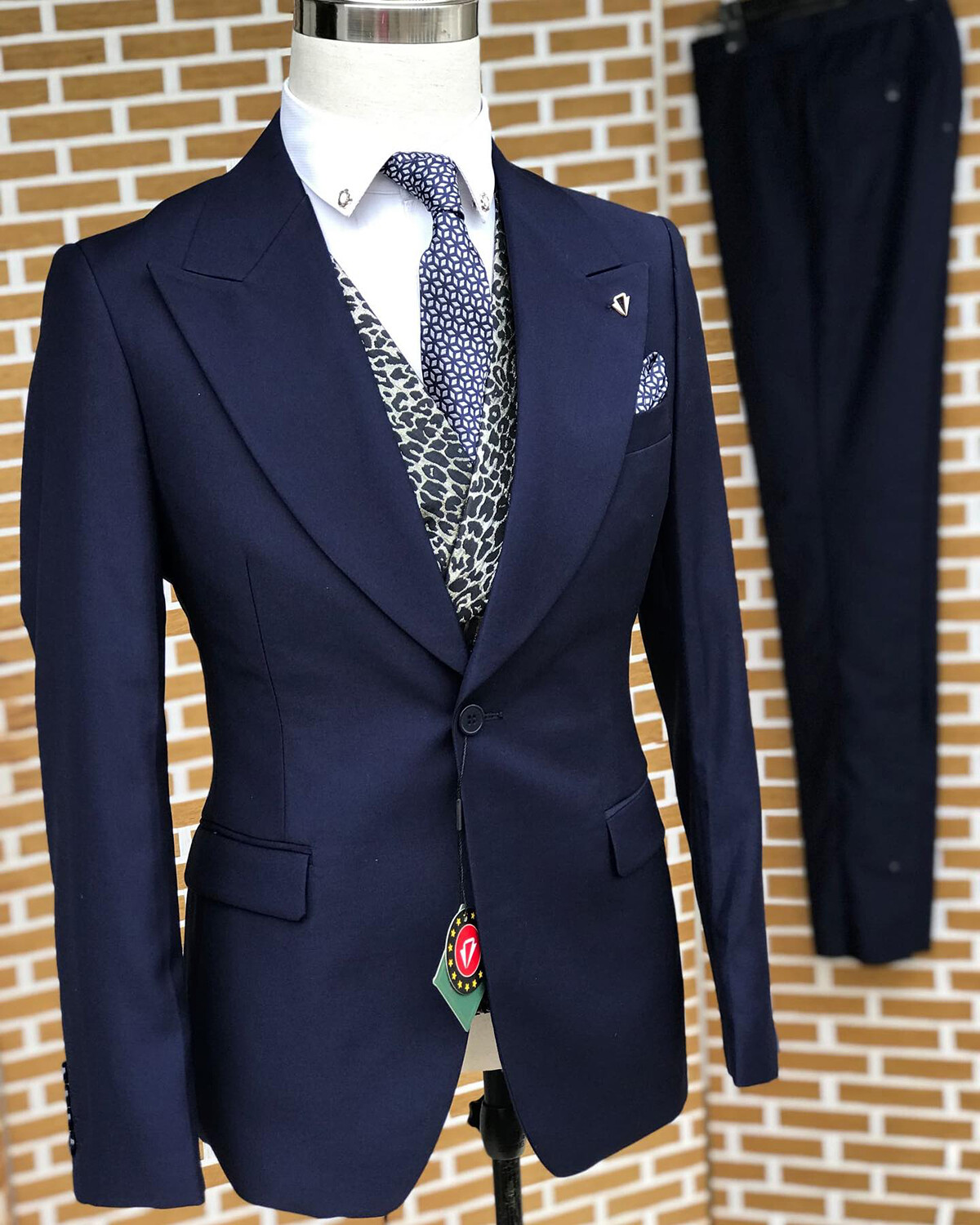 Business Men Suits Jacket Pants Slim Fit Notch Lapel Single Breasted Formal Prom