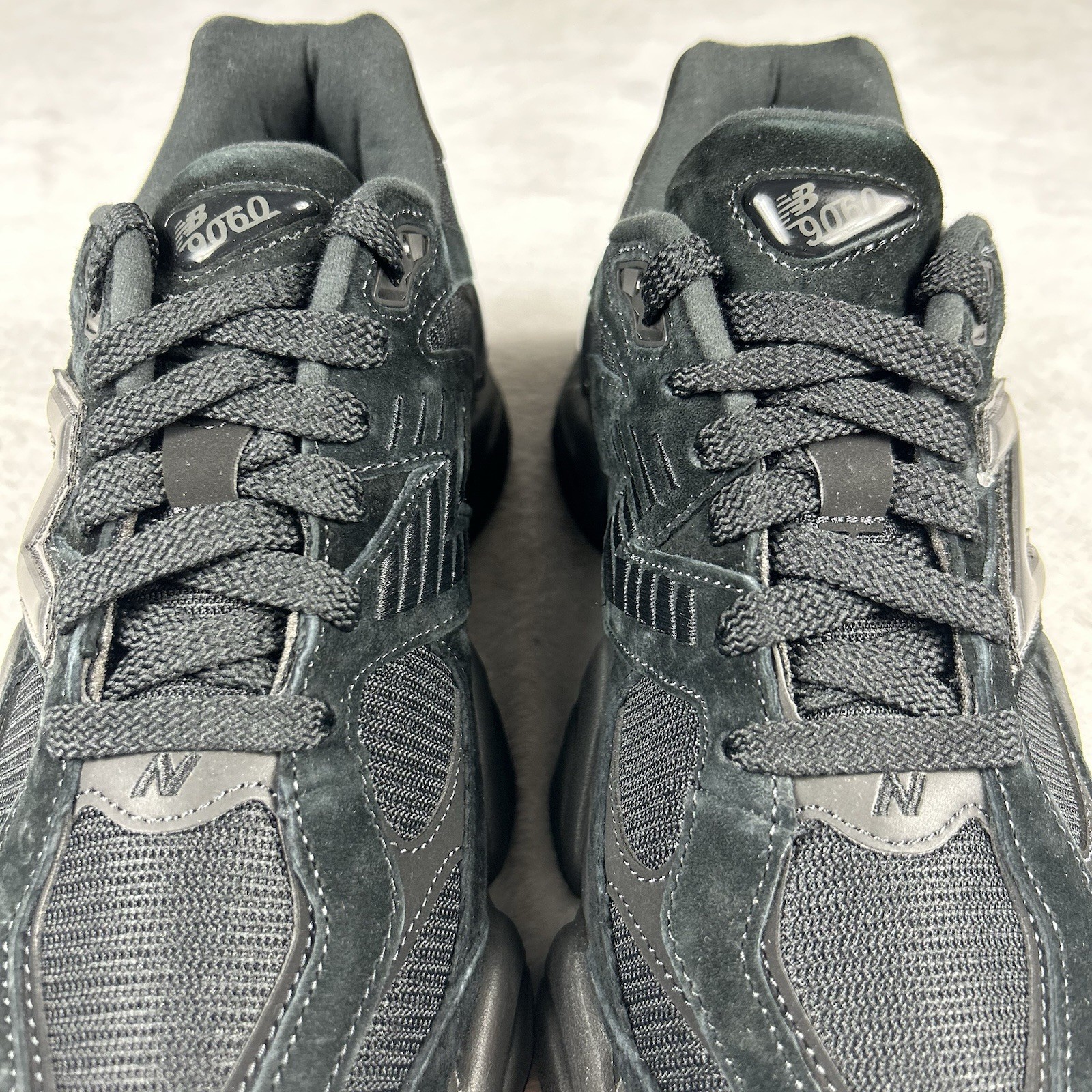 New Balance 9060 Triple Black Suede Running Shoes Men’s Size 9 Women’s 10.5 New