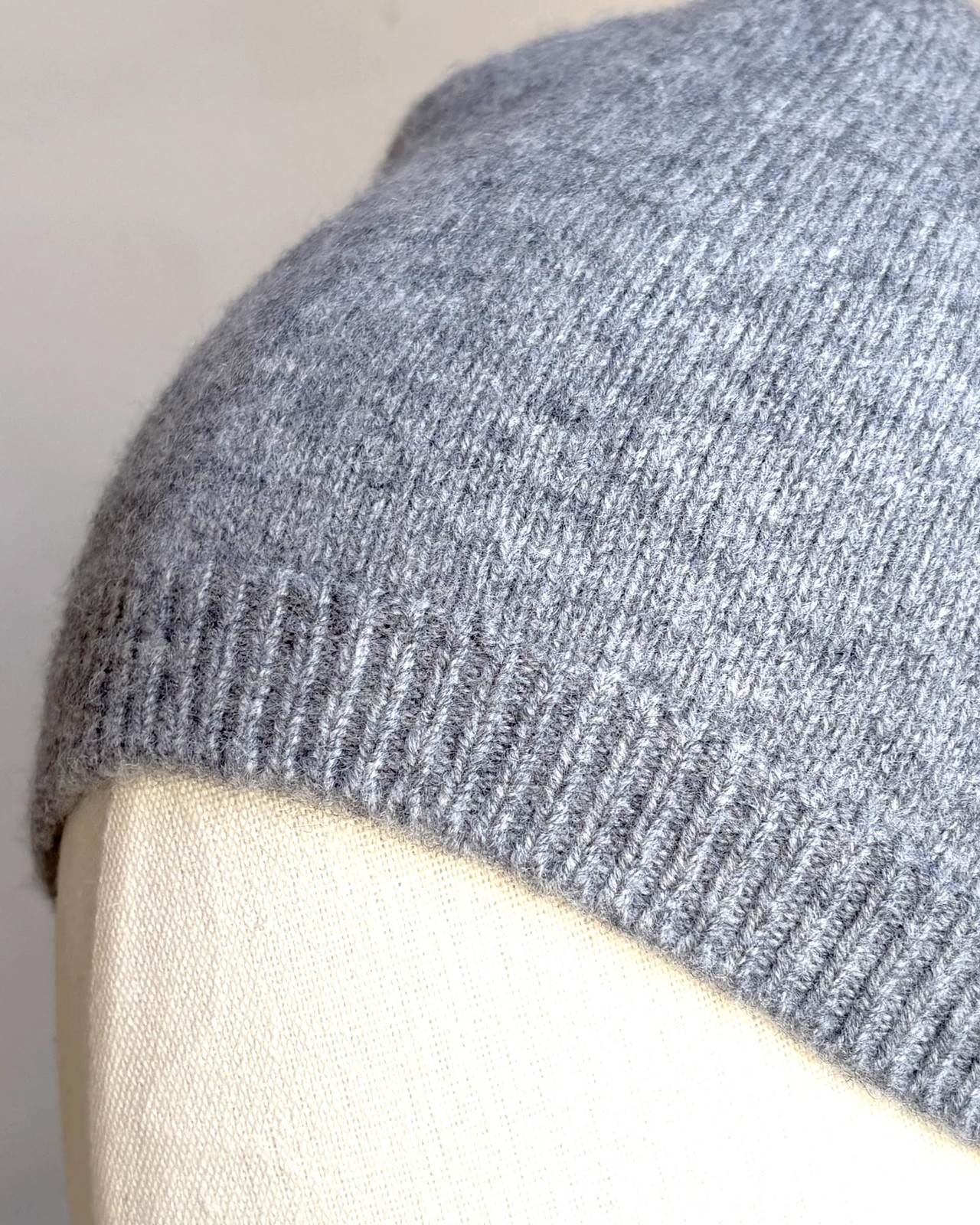 EILIZ 100% Superfine Merino Wool Beanie Hat Winter Warm-2PLY One Size, Gray