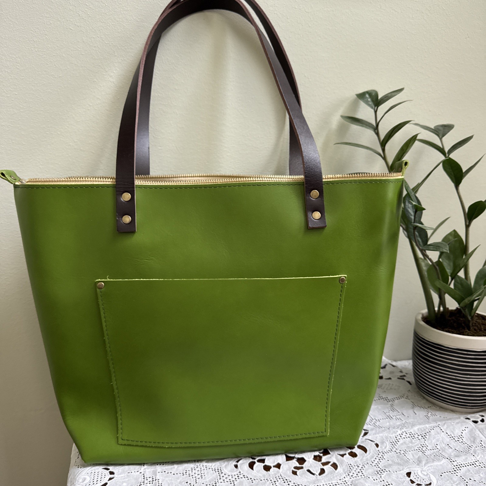 NEW Portland Leather Goods PLG Large Zipper Tote Bag Handbag Green Apple