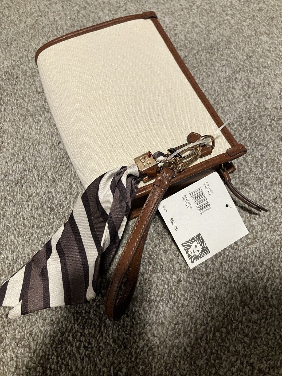 NWT ANNE KLEIN CANVAS WRISTLET CLUTCH